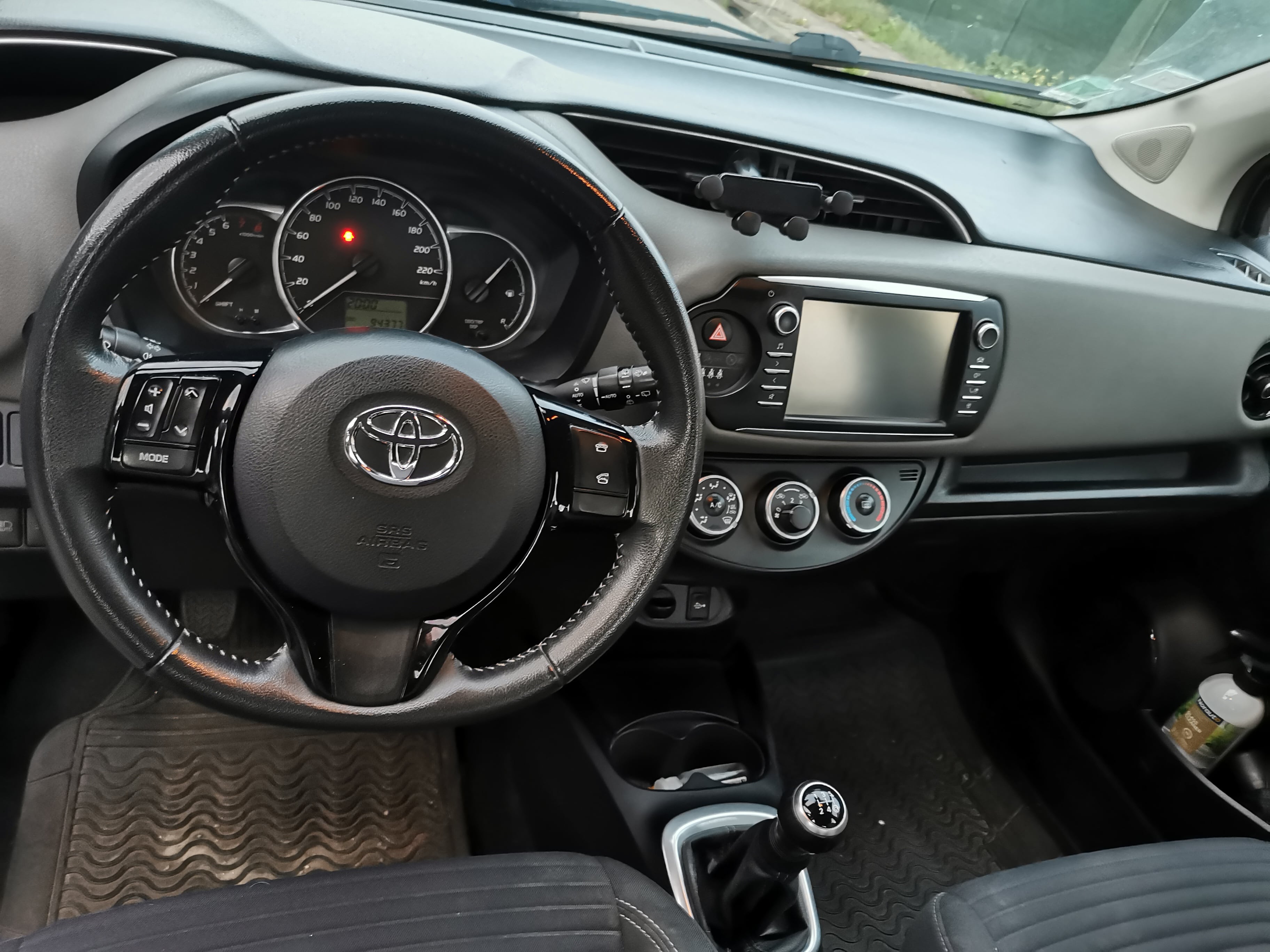 Toyota Yaris 1.0 Essence avec Autoradio