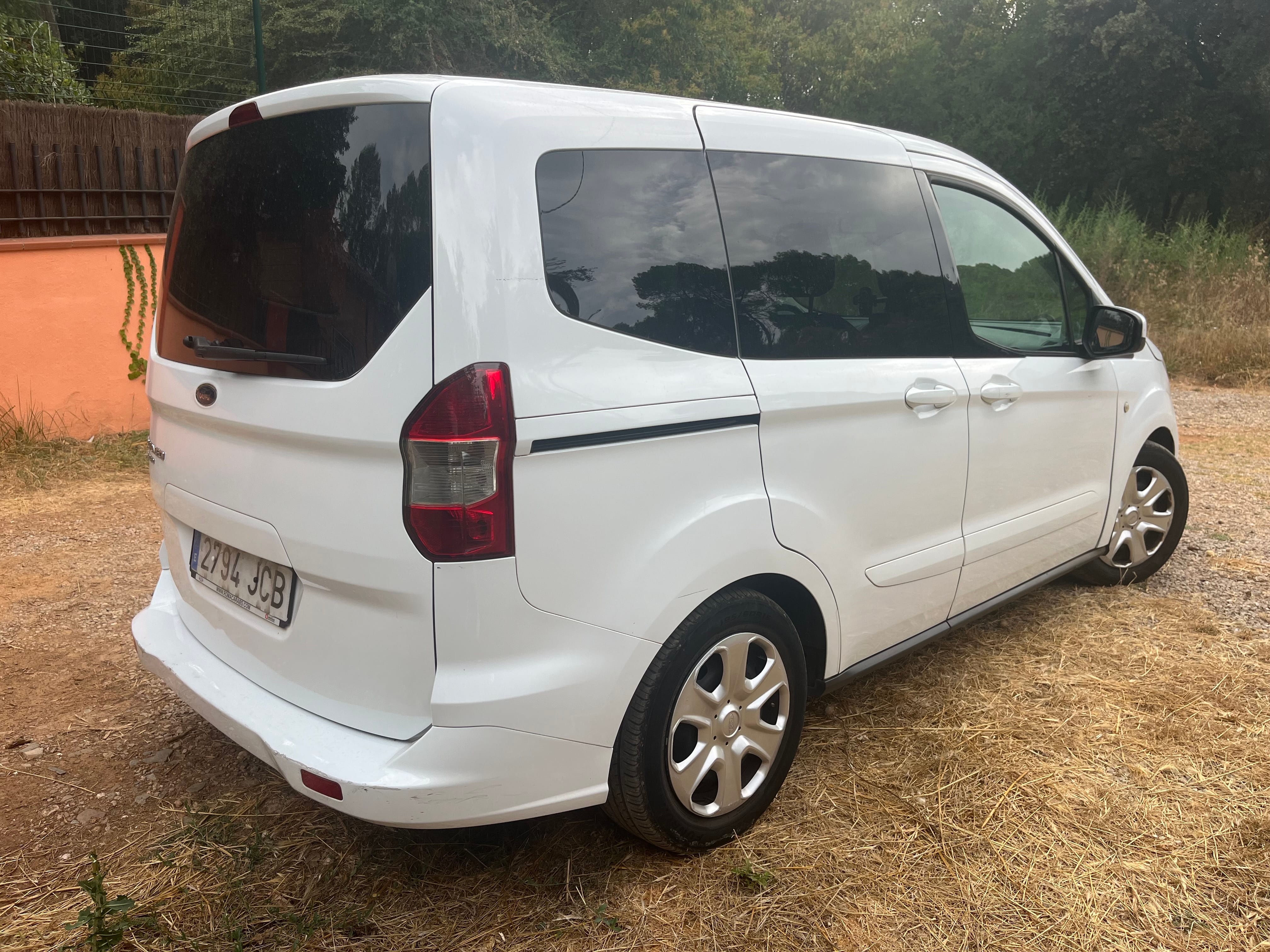 Ford Tourneo Courier con Audio Bluetooth