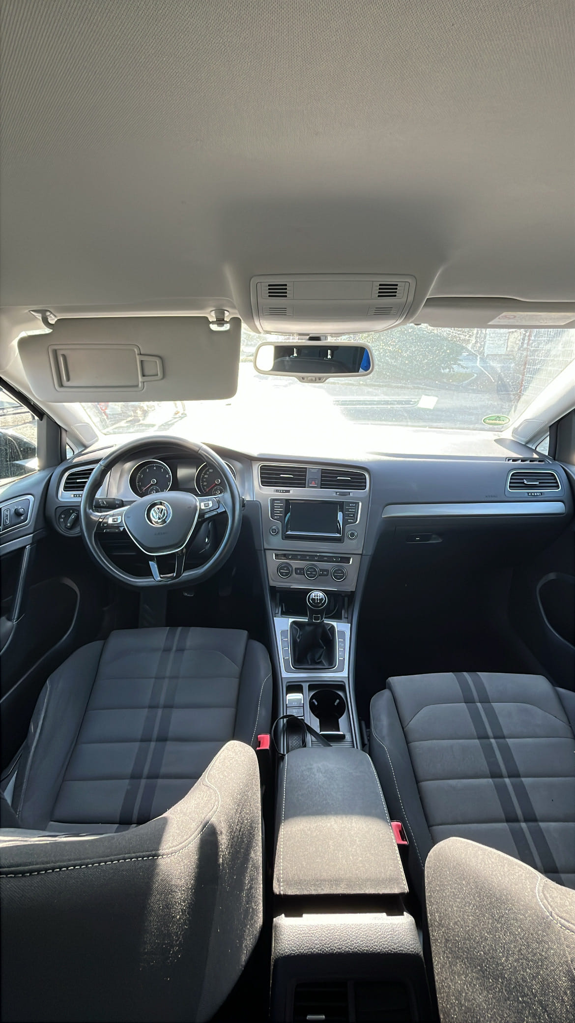 Volkswagen Golf avec Dashcam