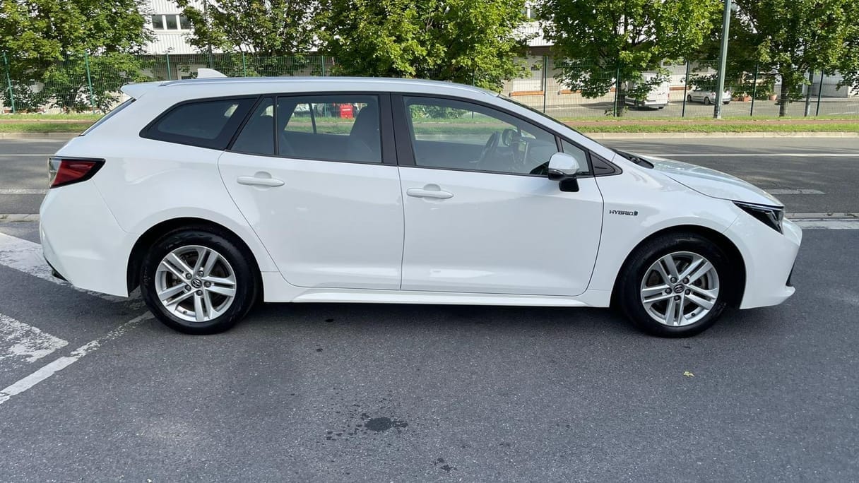 Toyota Corolla Break Hybride Touring Sports Dynamic Business avec Climatisation