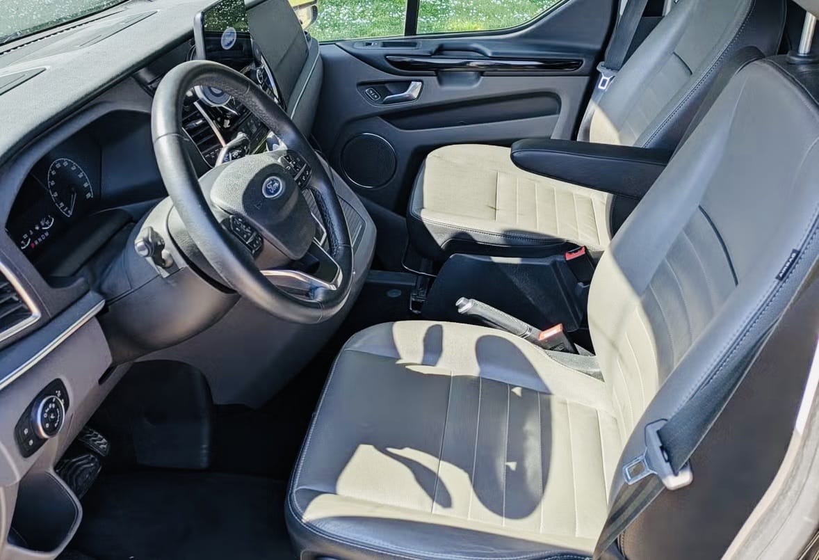 Ford Tourneo Custom avec Apple CarPlay