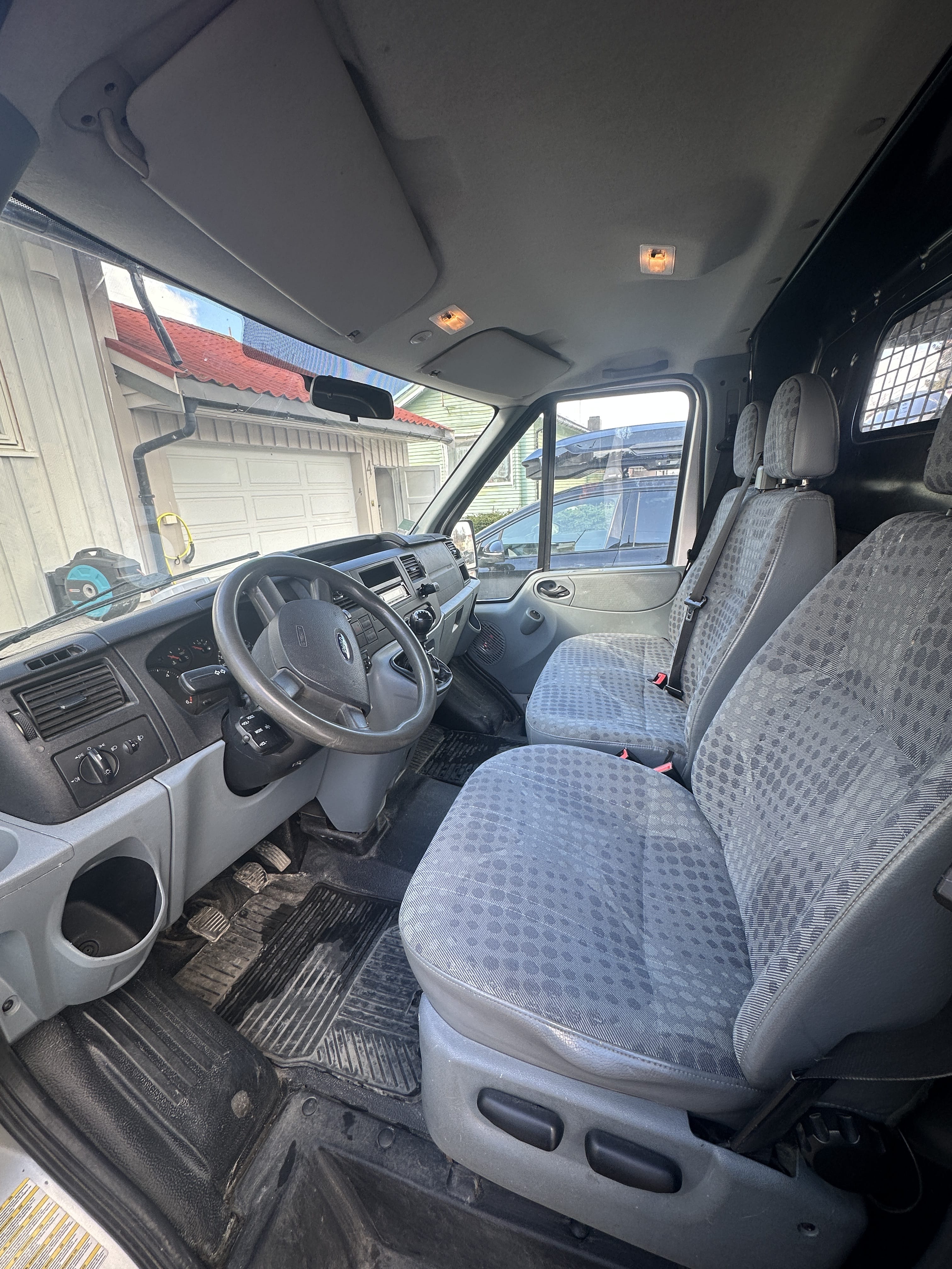 Ford Transit AWD met Sneeuwbanden