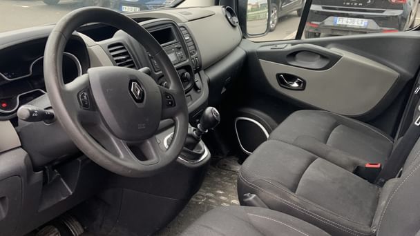 Renault Trafic avec Coffre de toit