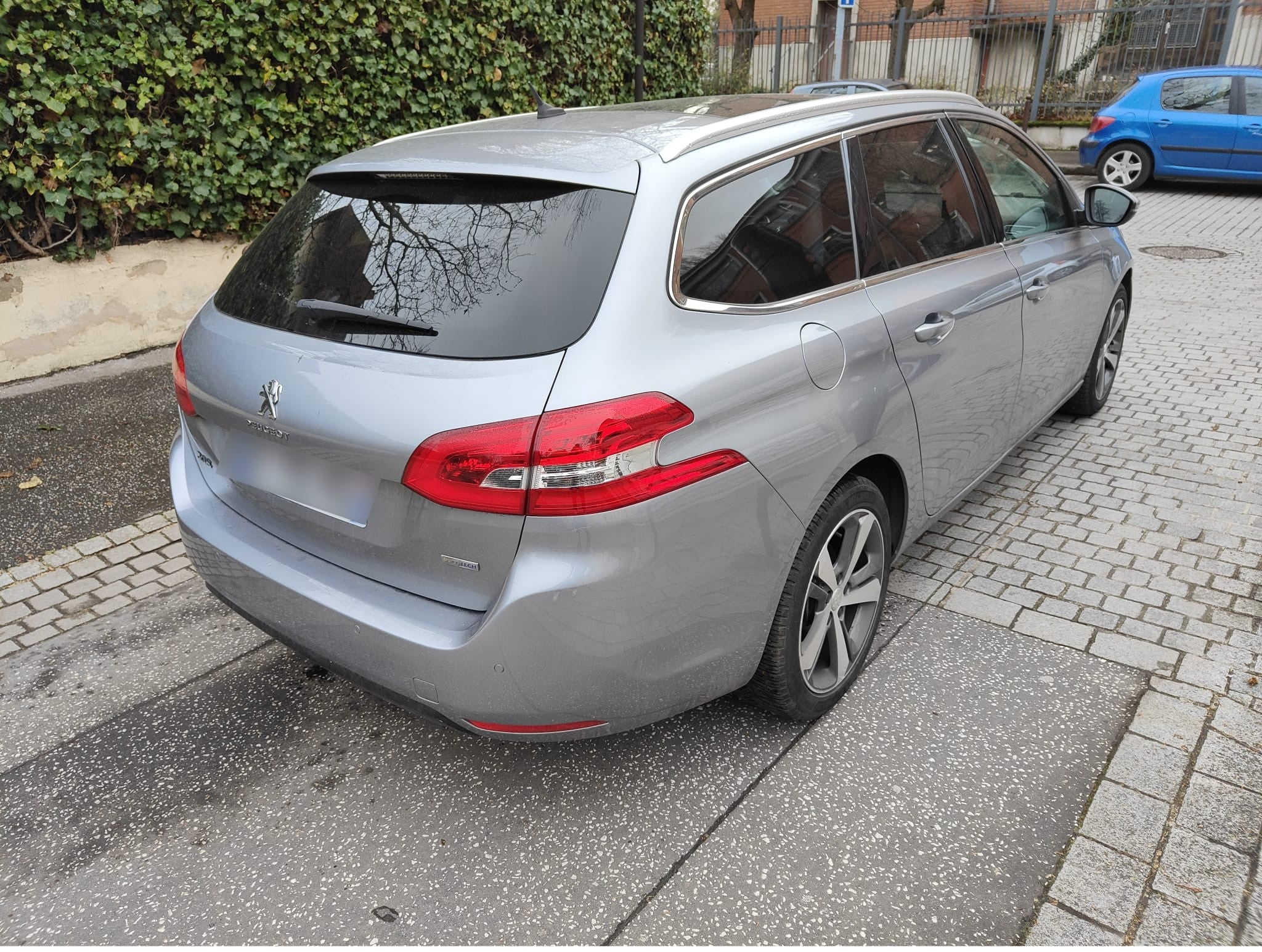 Peugeot 308 SW avec GPS