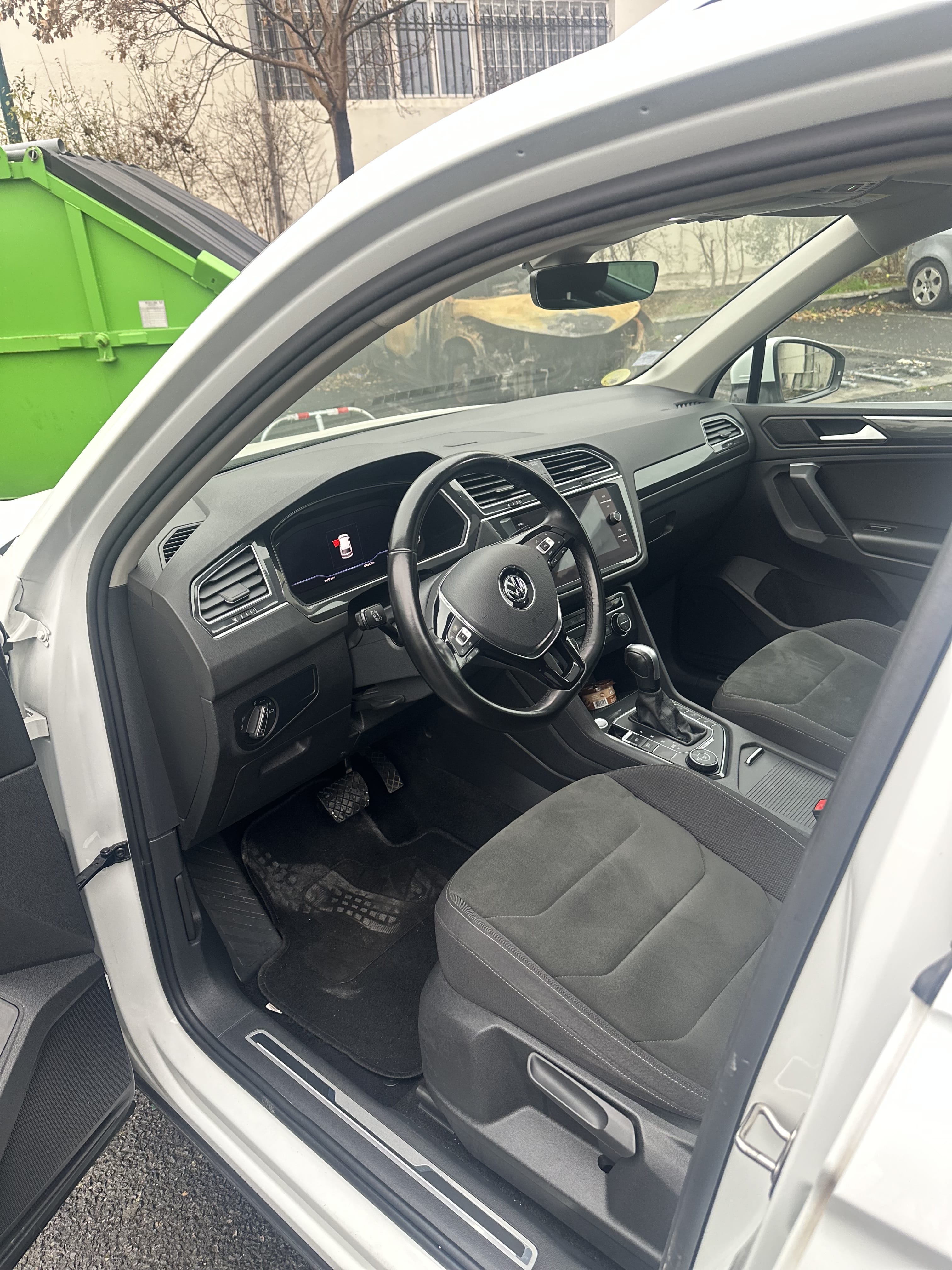 Volkswagen Tiguan 2.0T S 4Motion 2.0TDI avec Quatre roues motrices