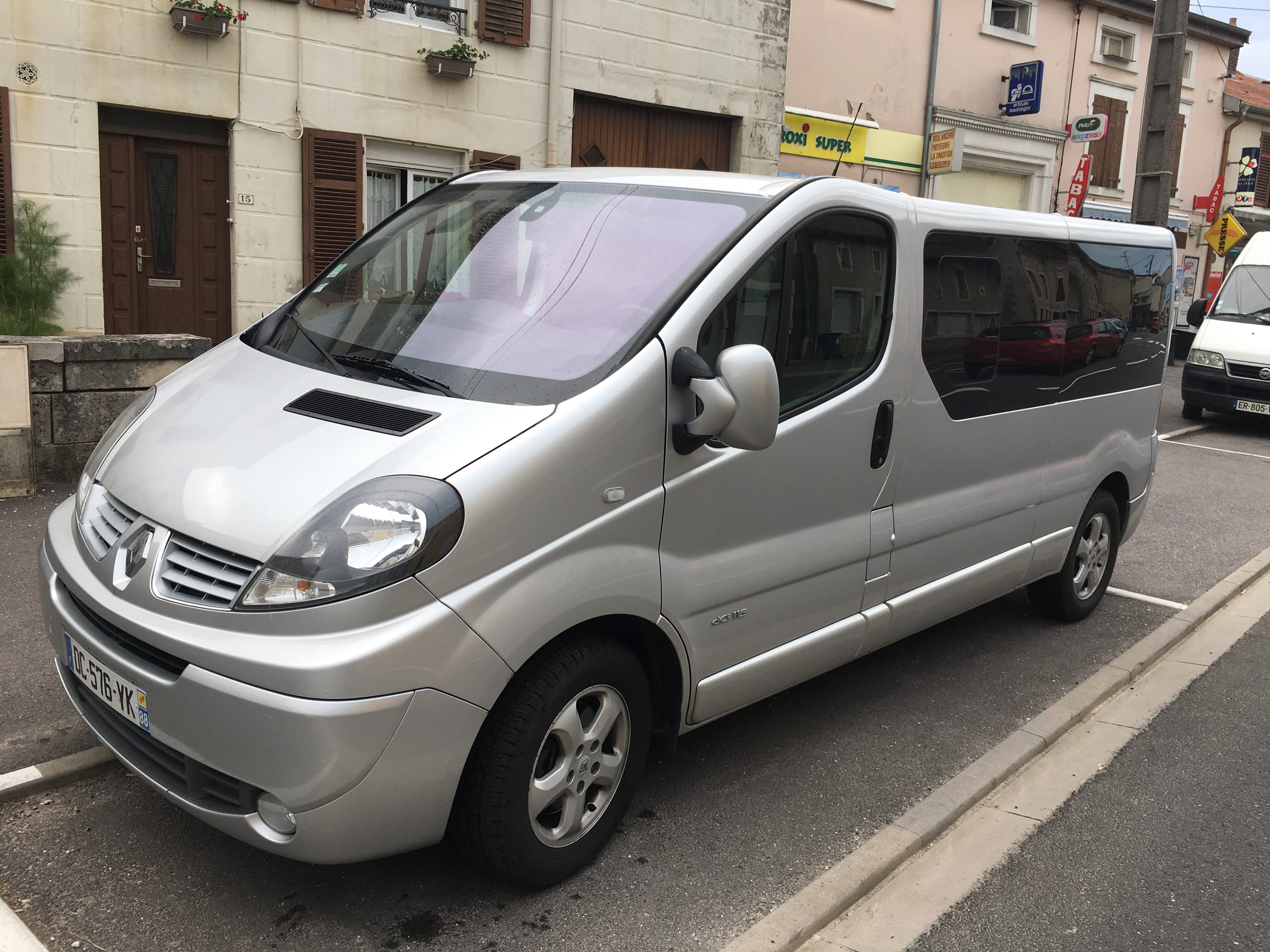 Renault Trafic Passenger 2l DCI 125 Grand exécutive avec Climatisation