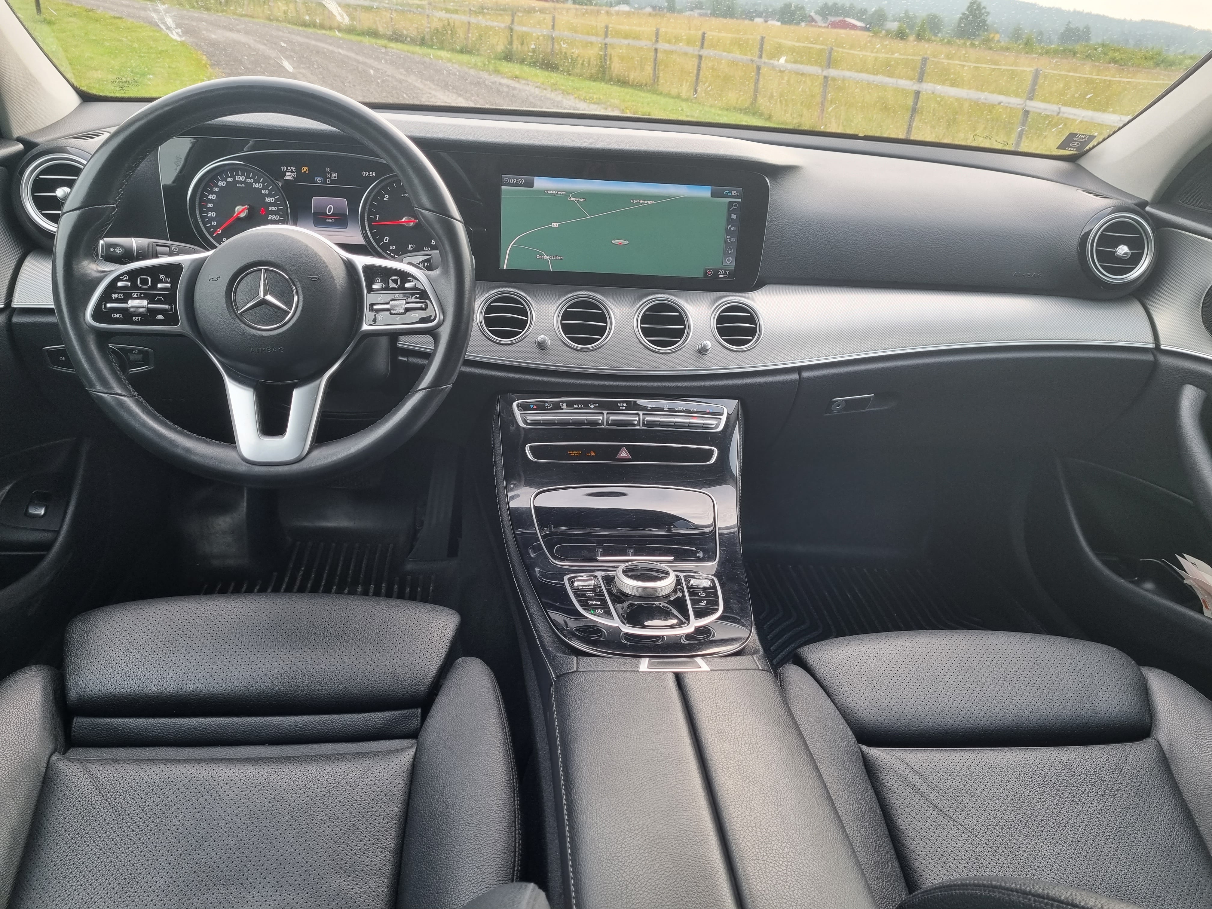 Mercedes-Benz E-Class 220 4MATIC med Cruisekontroll