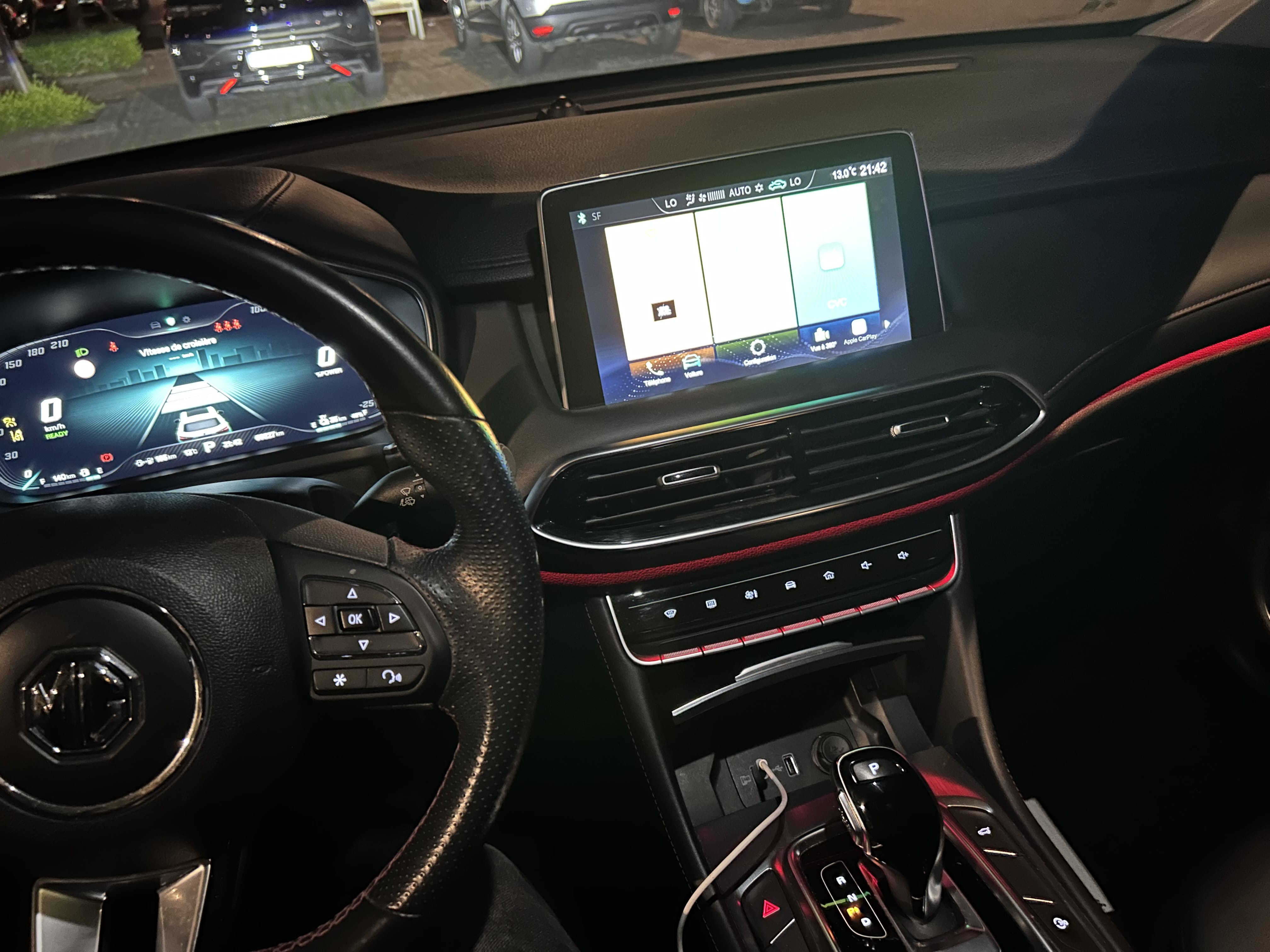 MG RX6 Plug hybride (PHEV) rechargeable et essence avec 51 km d’autonomie Electrique met Cruise control
