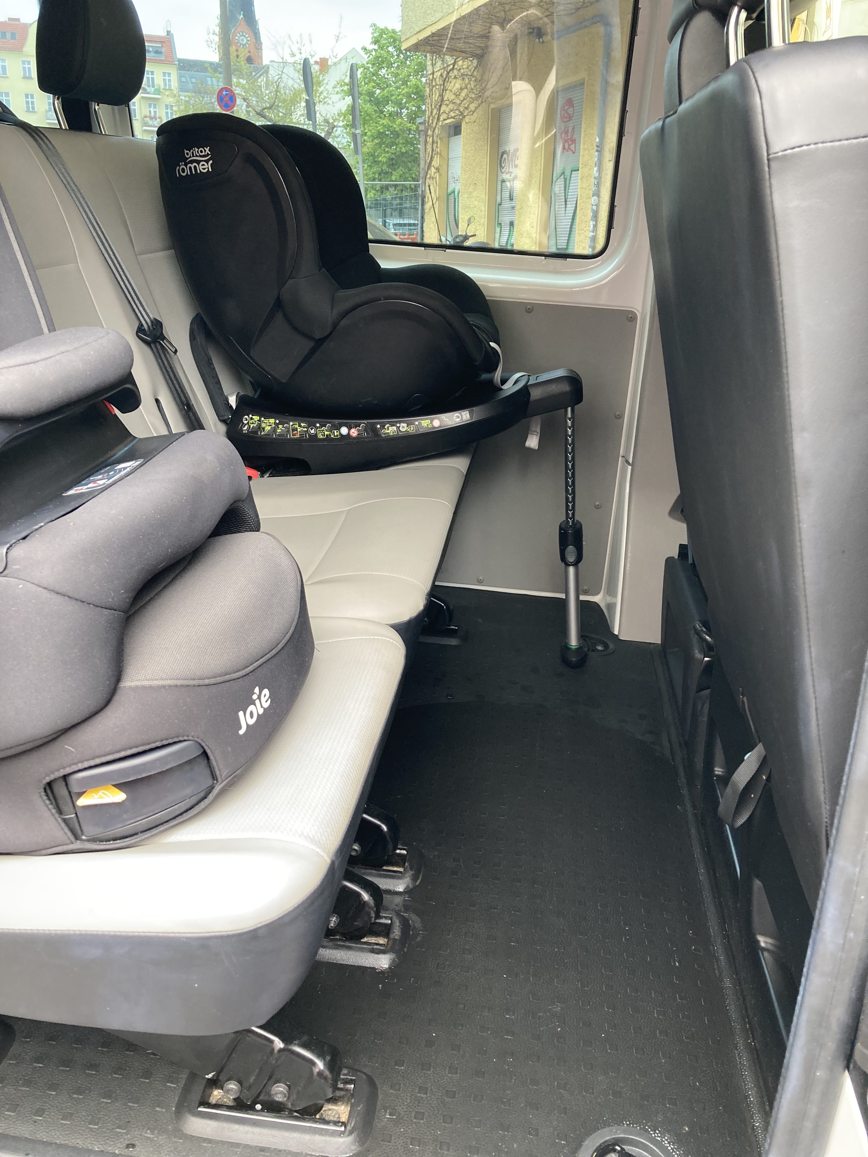 Volkswagen Transporter Kombi mit Audio-/iPod-Zugang