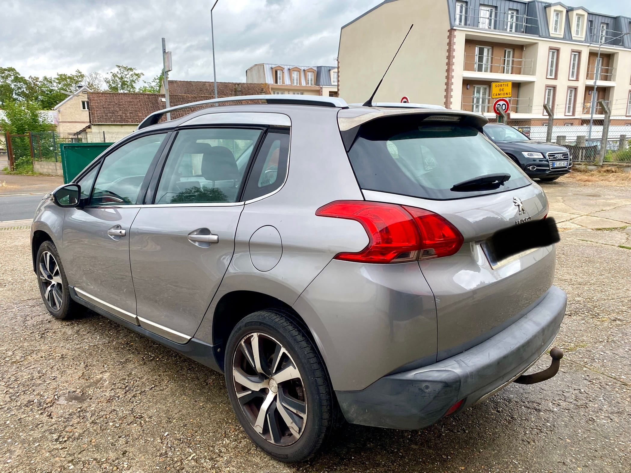 Peugeot 2008 avec GPS