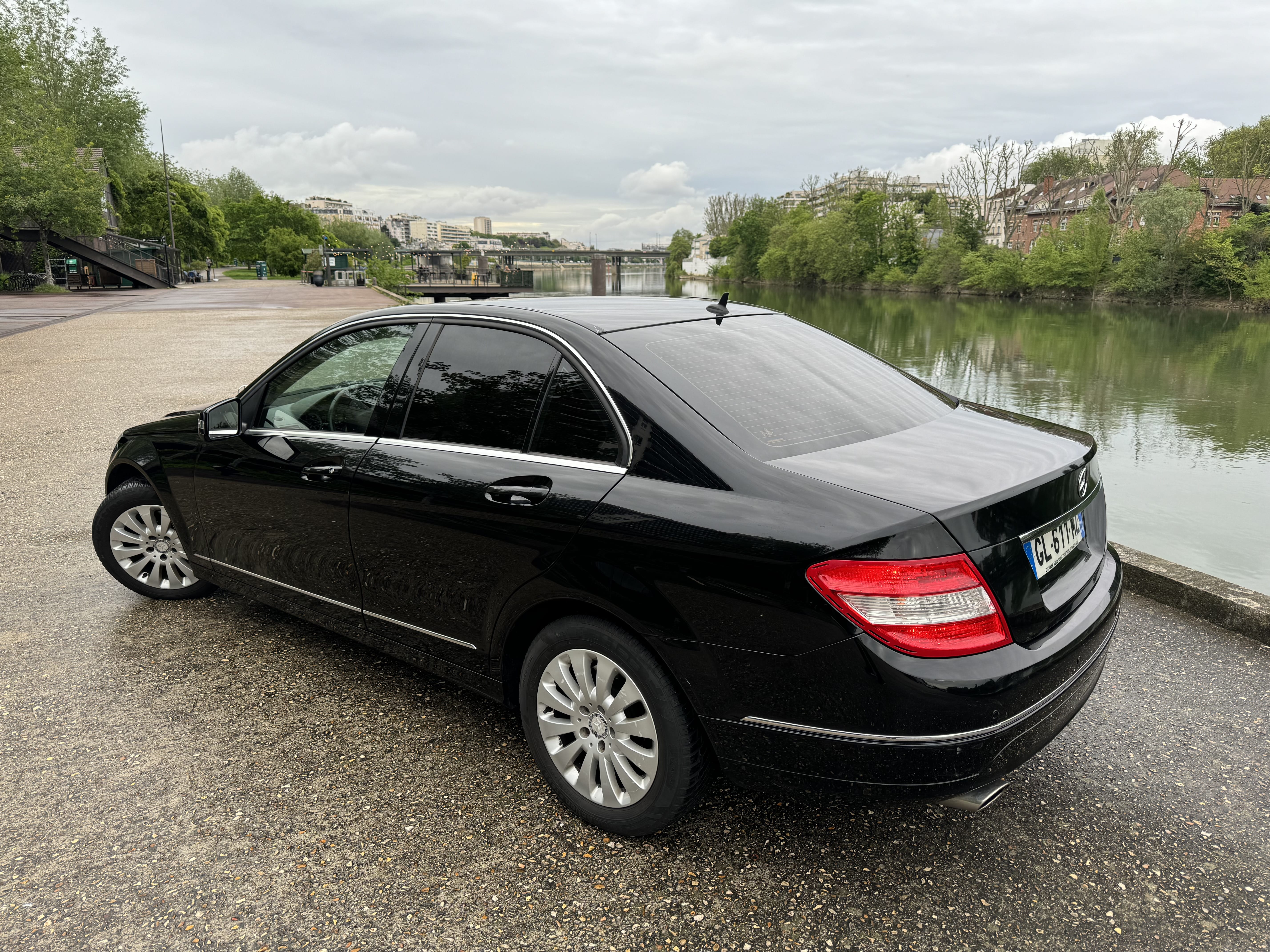 Mercedes-Benz Classe C 200 CGI Avantgarde — Boîte automatique 7 rapports avec GPS