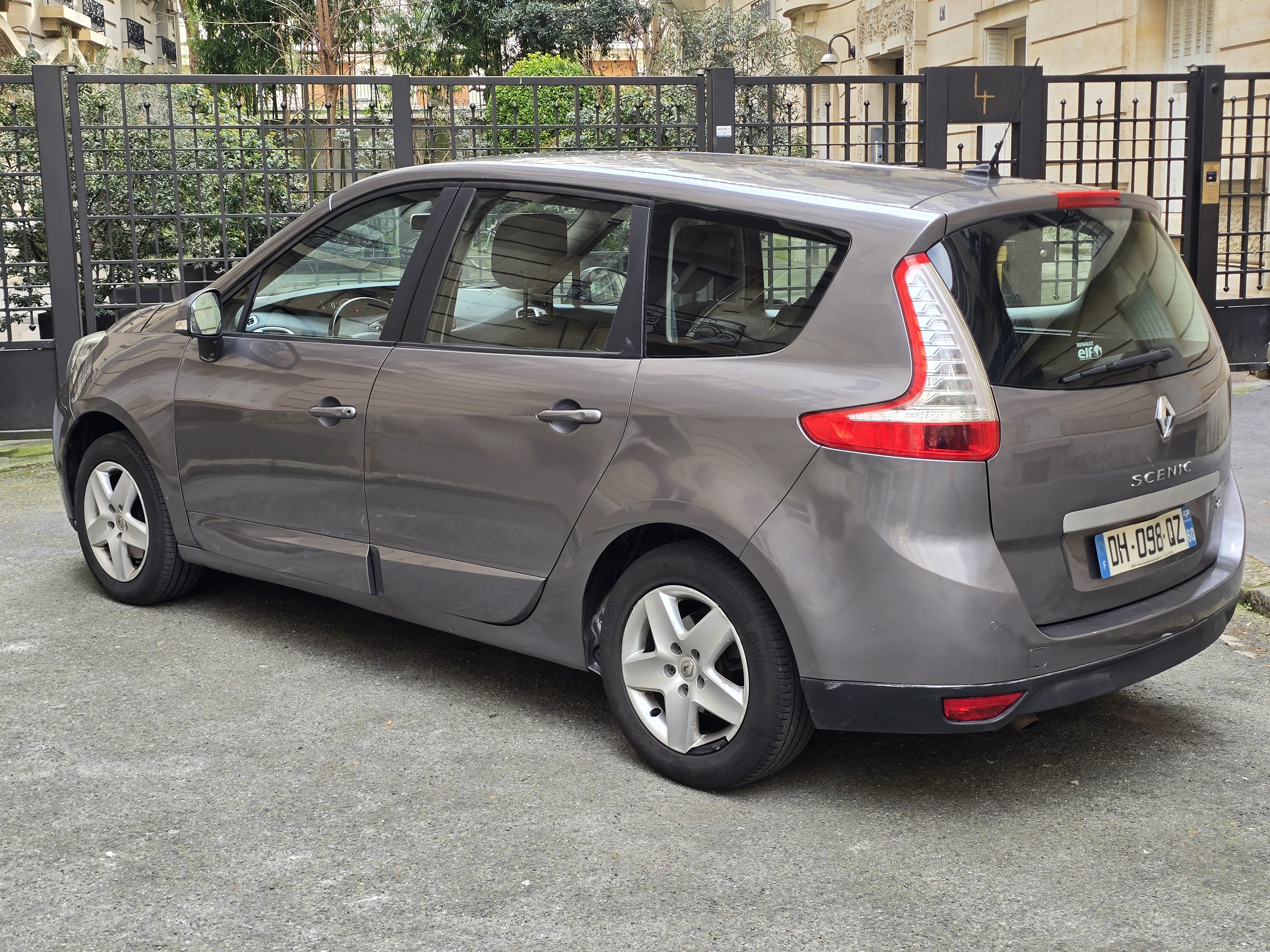 Renault Grand Scenic Automatique 7 places avec GPS