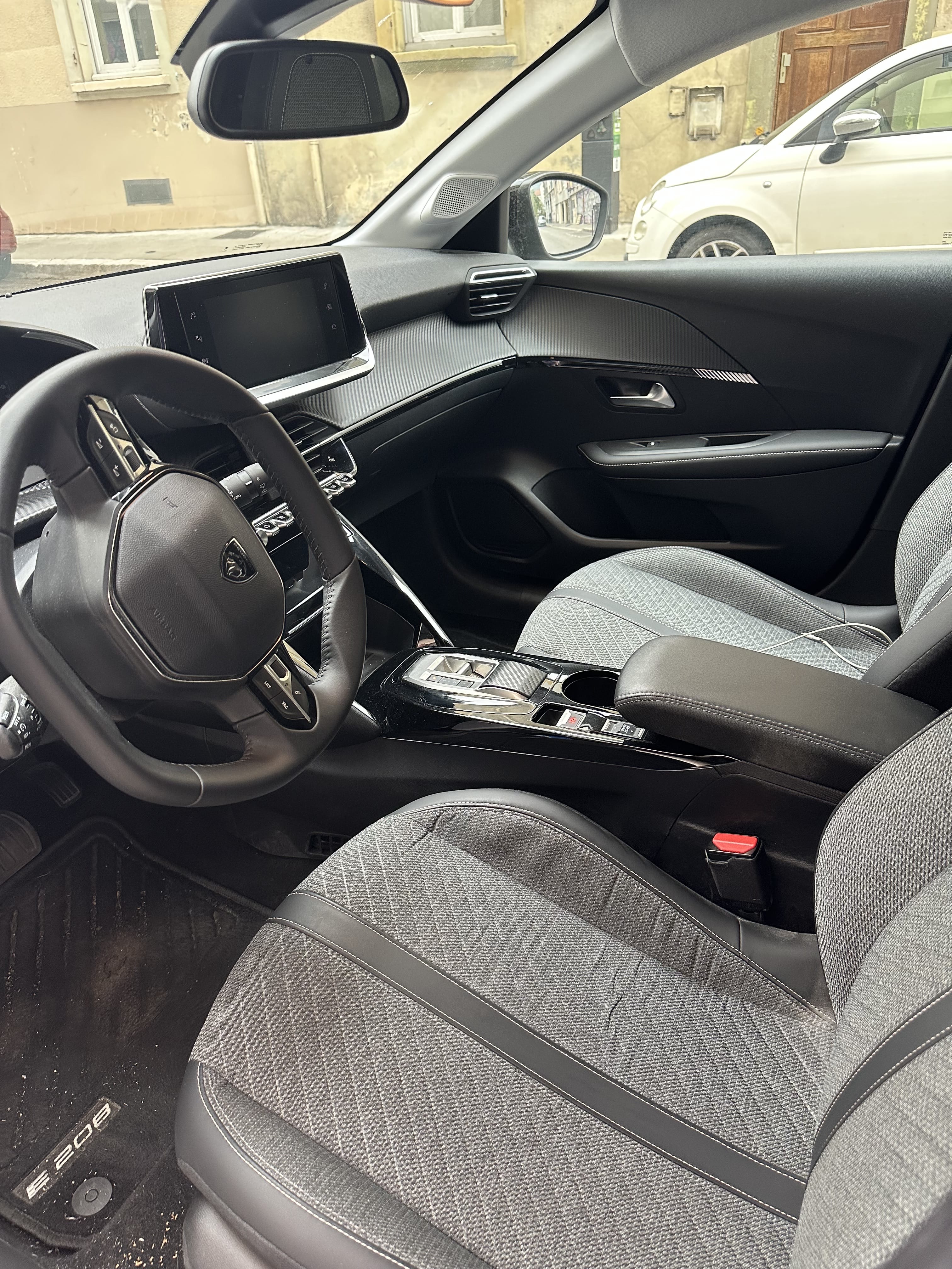 Peugeot 208 avec Android Auto
