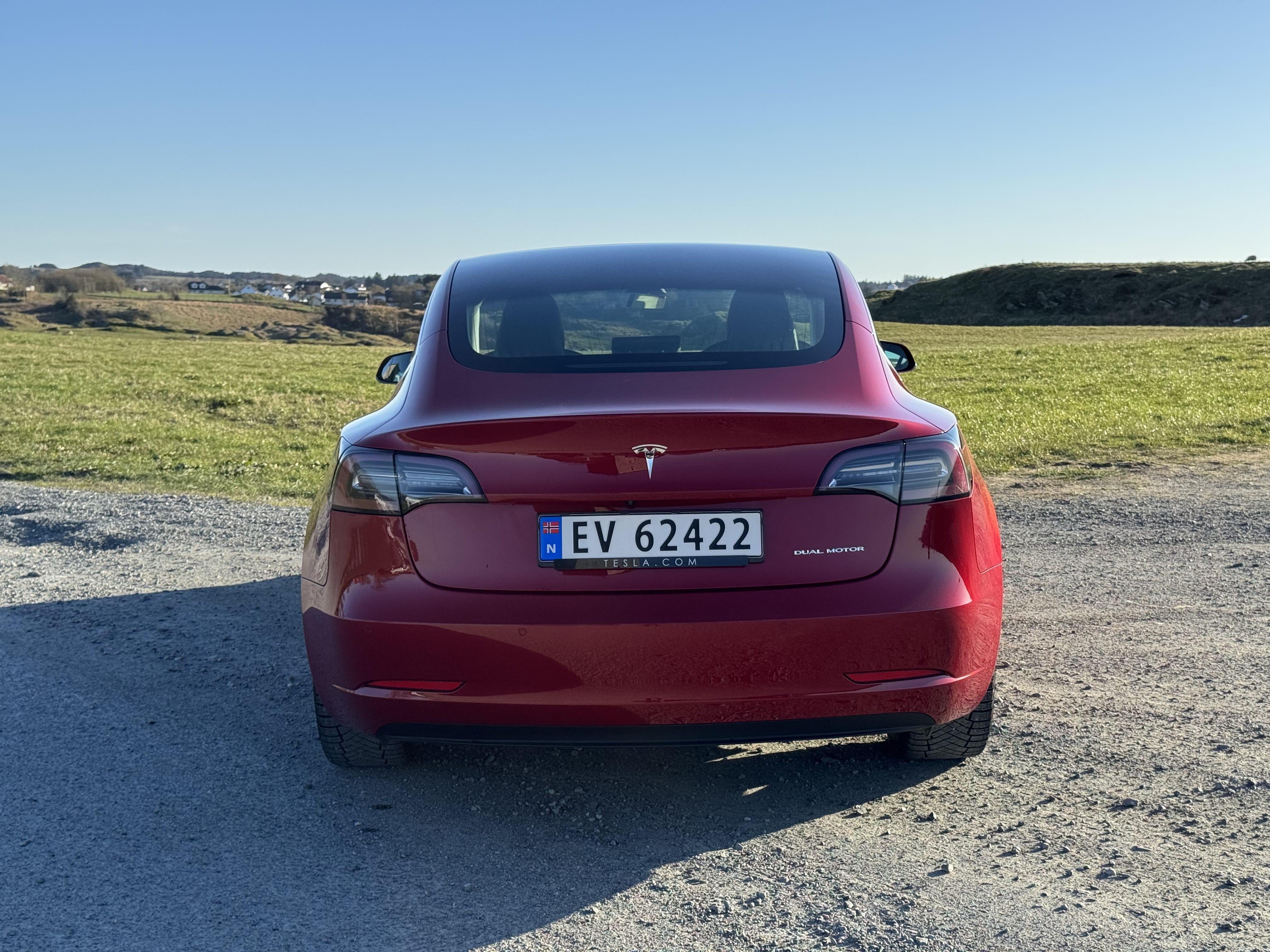 Tesla Model 3 Long Range med Firehjulstrekk