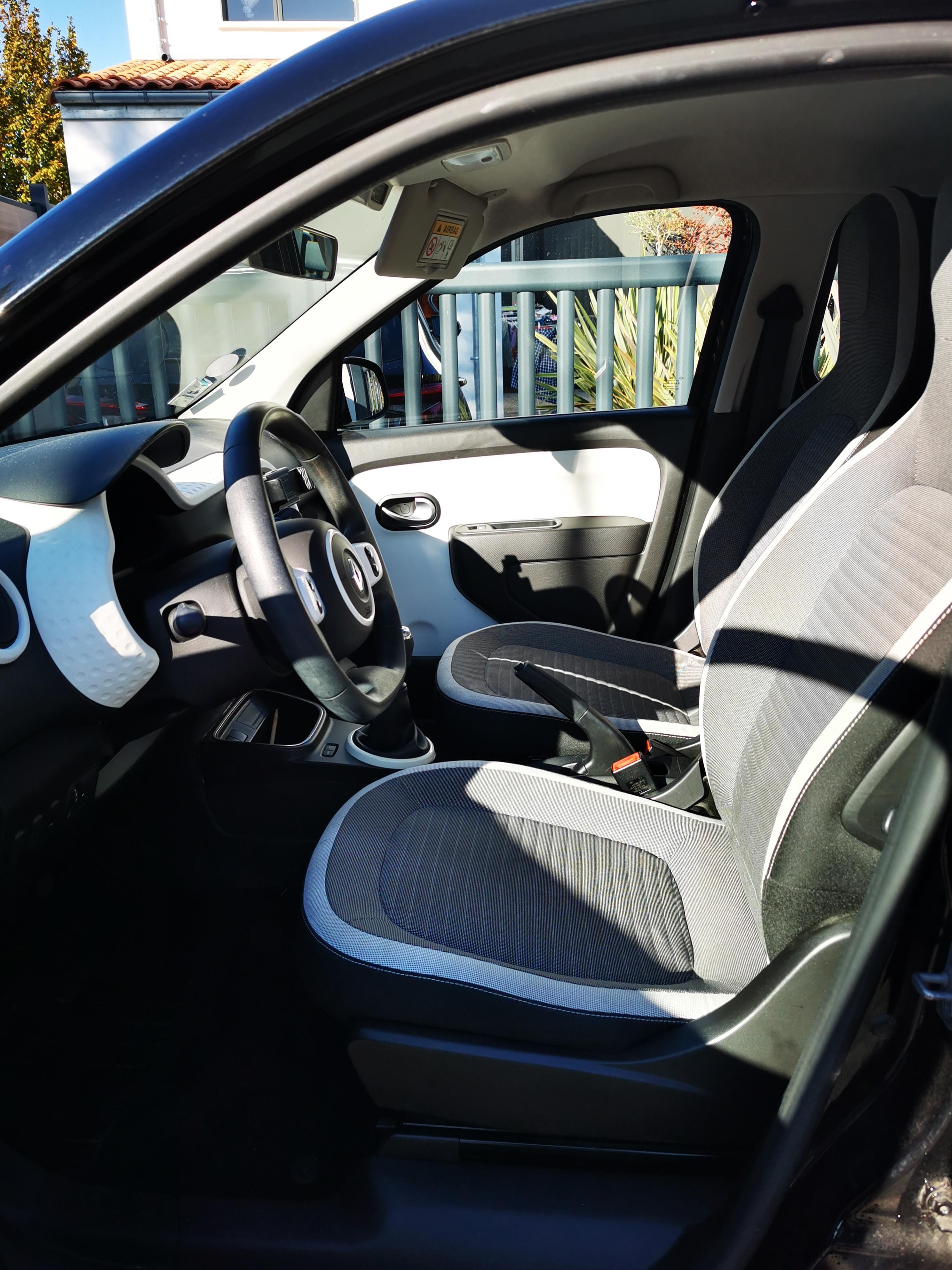 Renault Twingo III avec Entrée audio / iPod