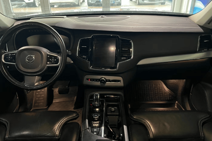 Volvo XC90 T8 Twin Engine with GPS
