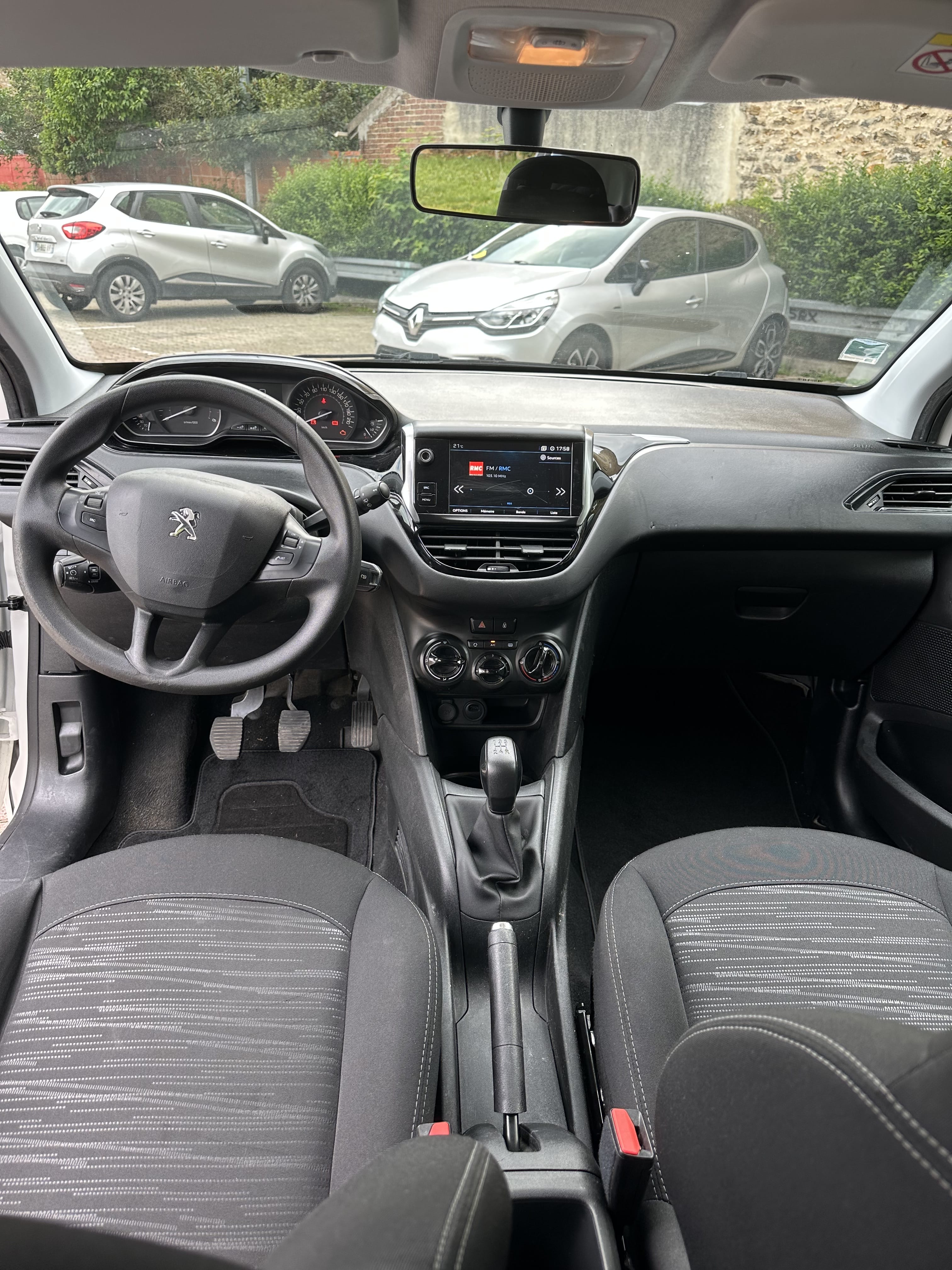 Peugeot 208 avec Régulateur de vitesse