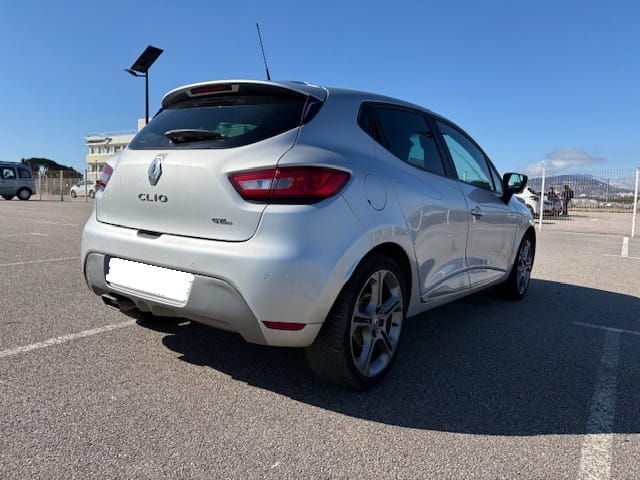 Renault Clio avec GPS