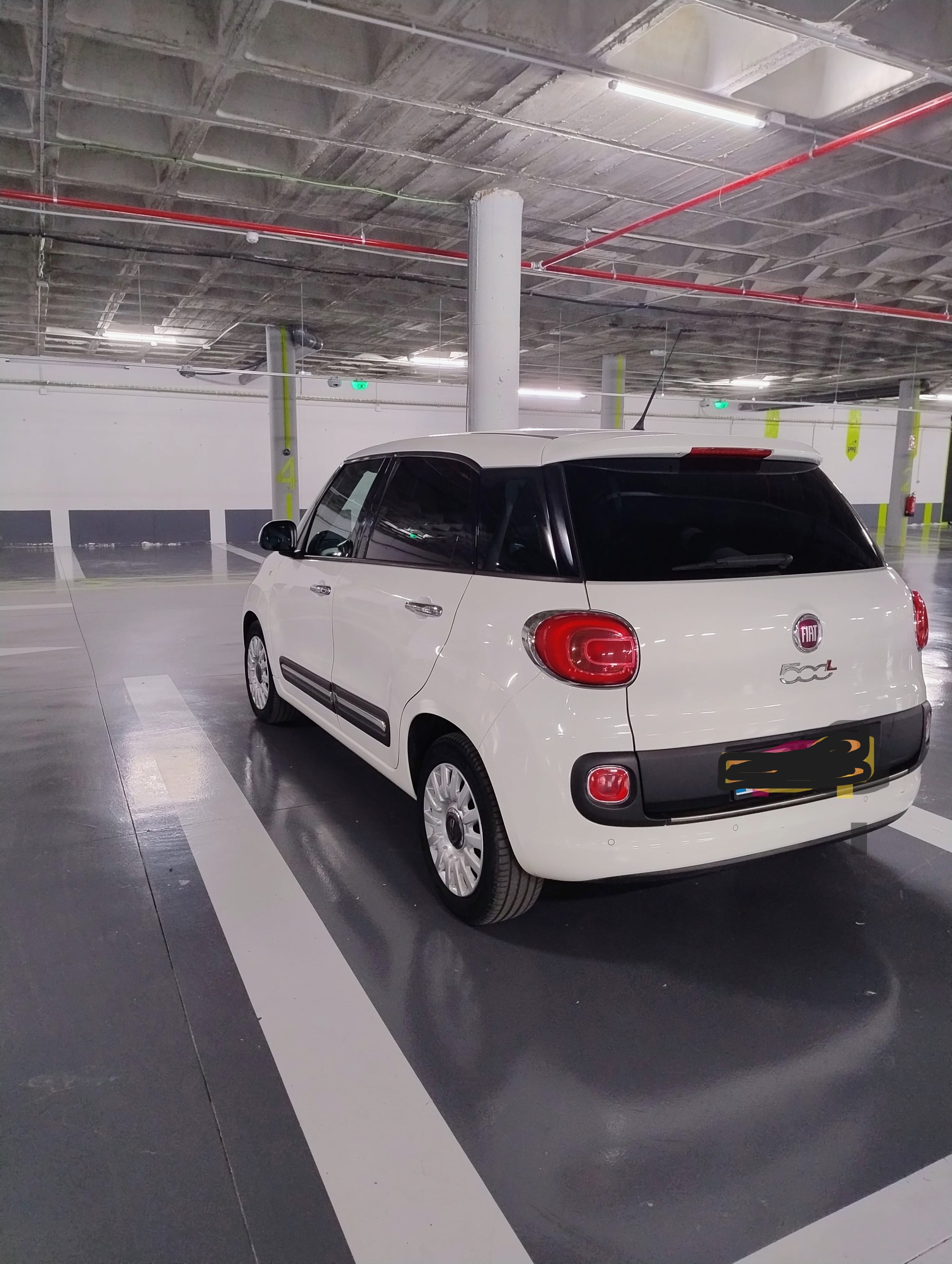 Fiat 500L con Cámara de marcha atrás