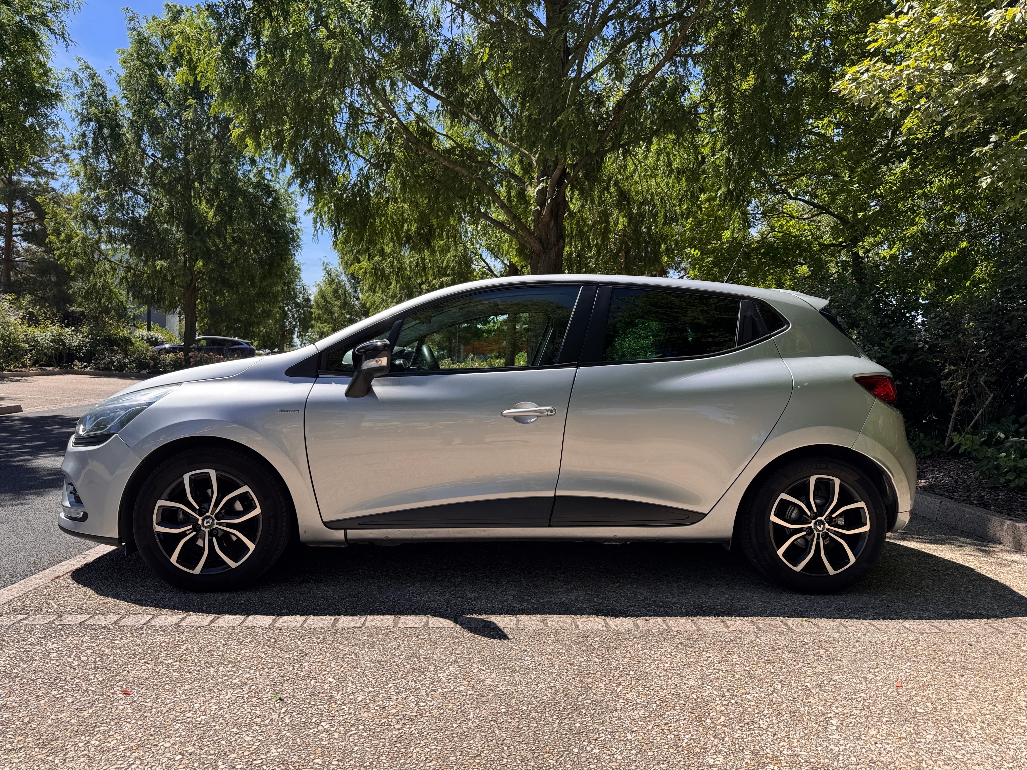 Renault Clio avec Climatisation