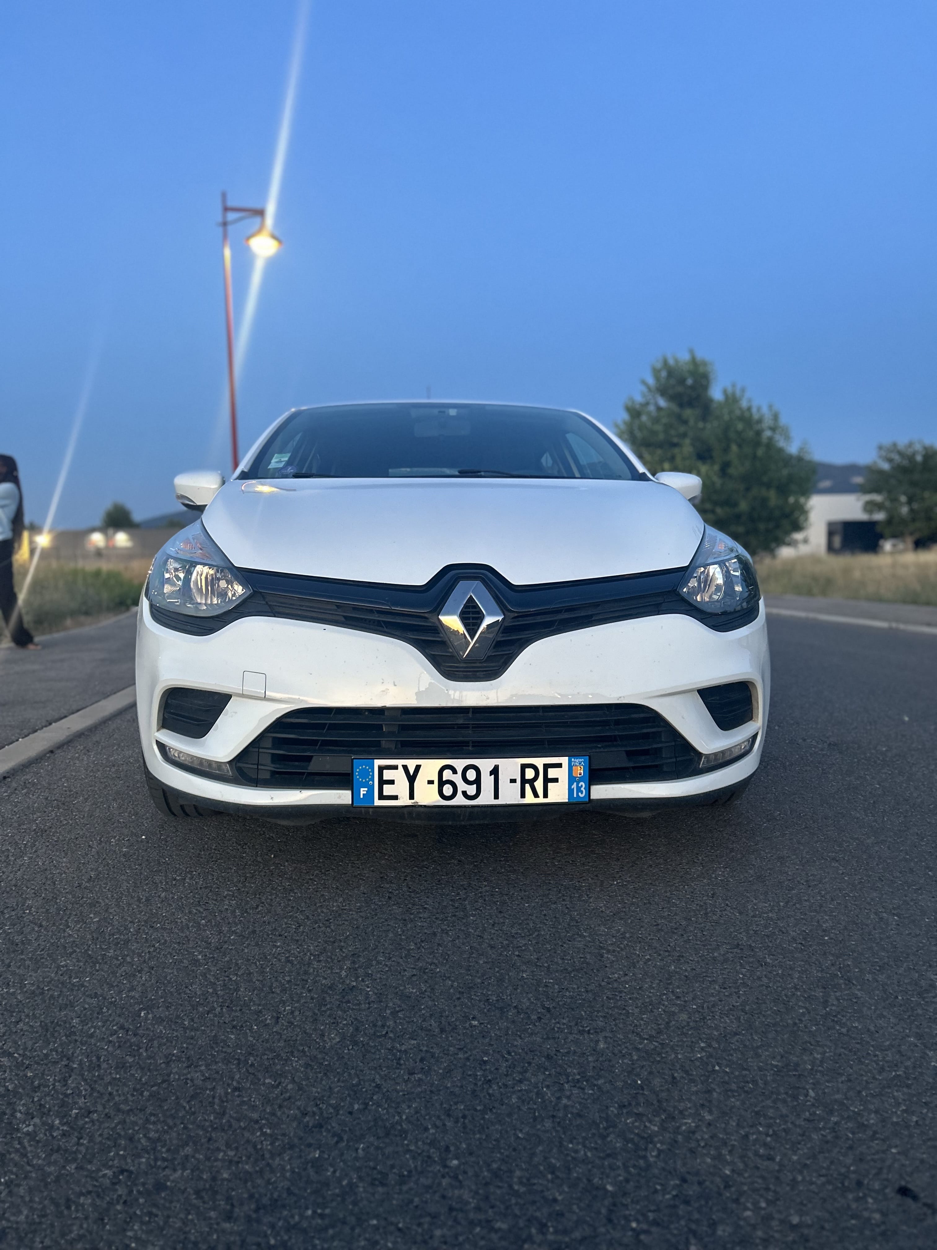Renault Clio 2018 with Audio / iPod input
