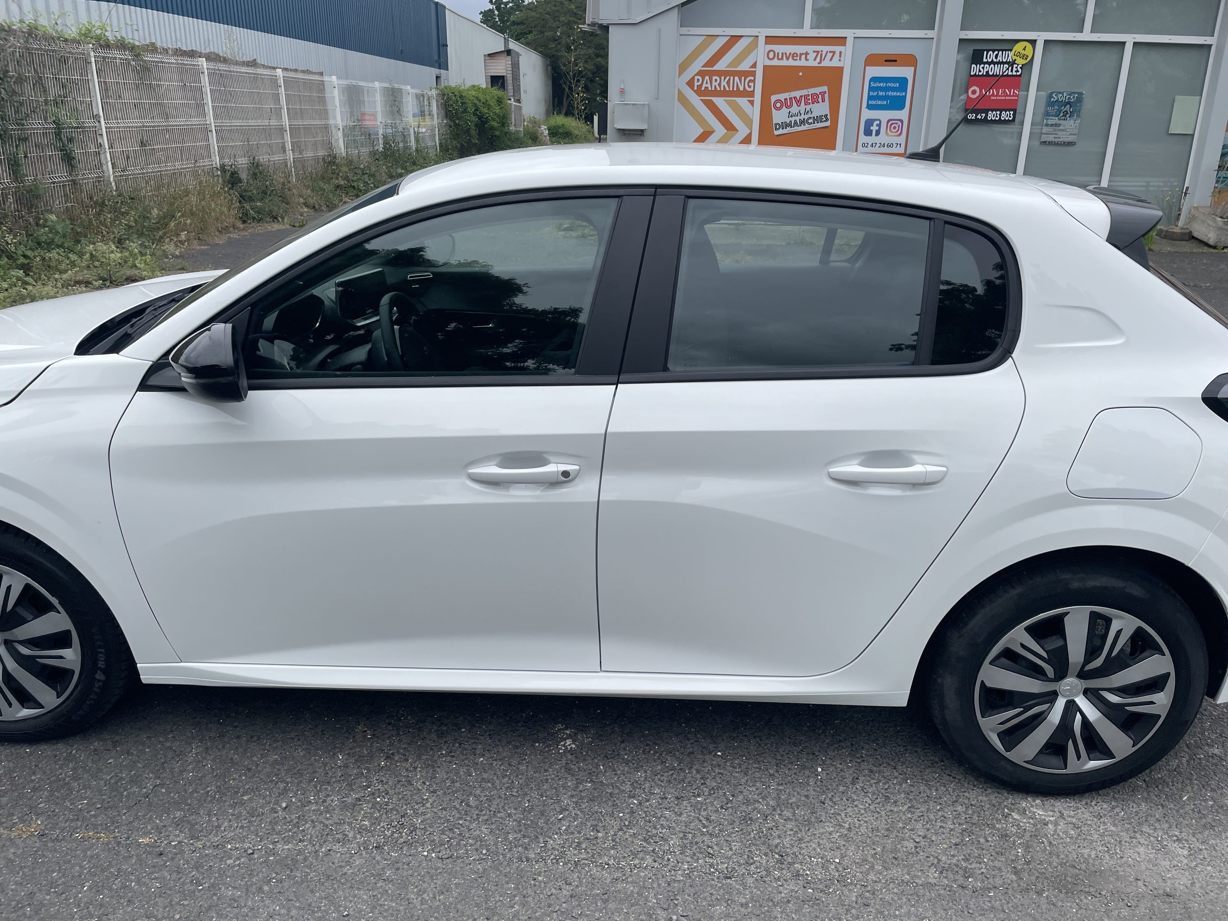 Peugeot 208 avec Climatisation