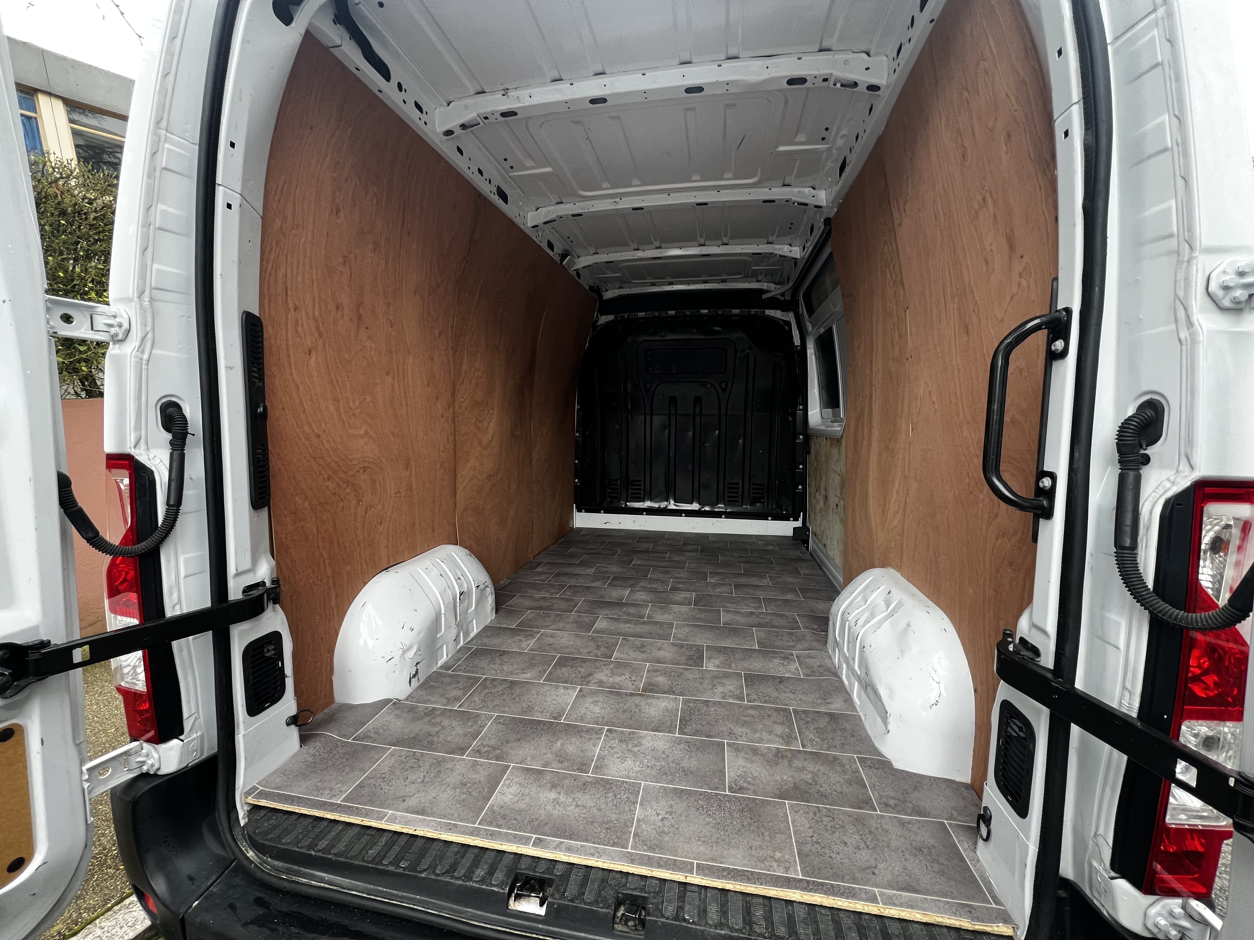 Renault Master 2,3l diesel DCI 3,5T grand confort avec Audio Bluetooth