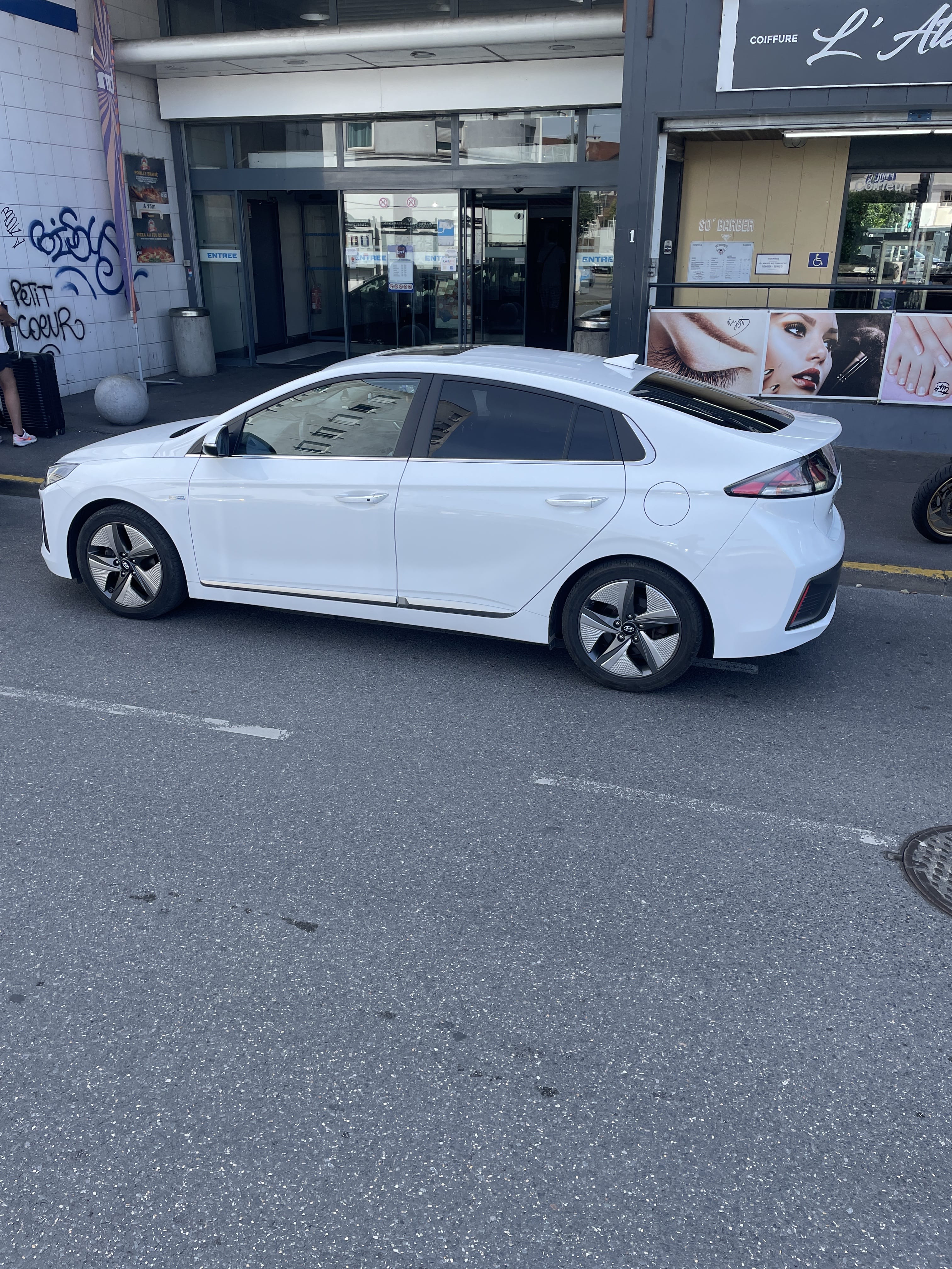 Hyundai Ioniq avec Climatisation