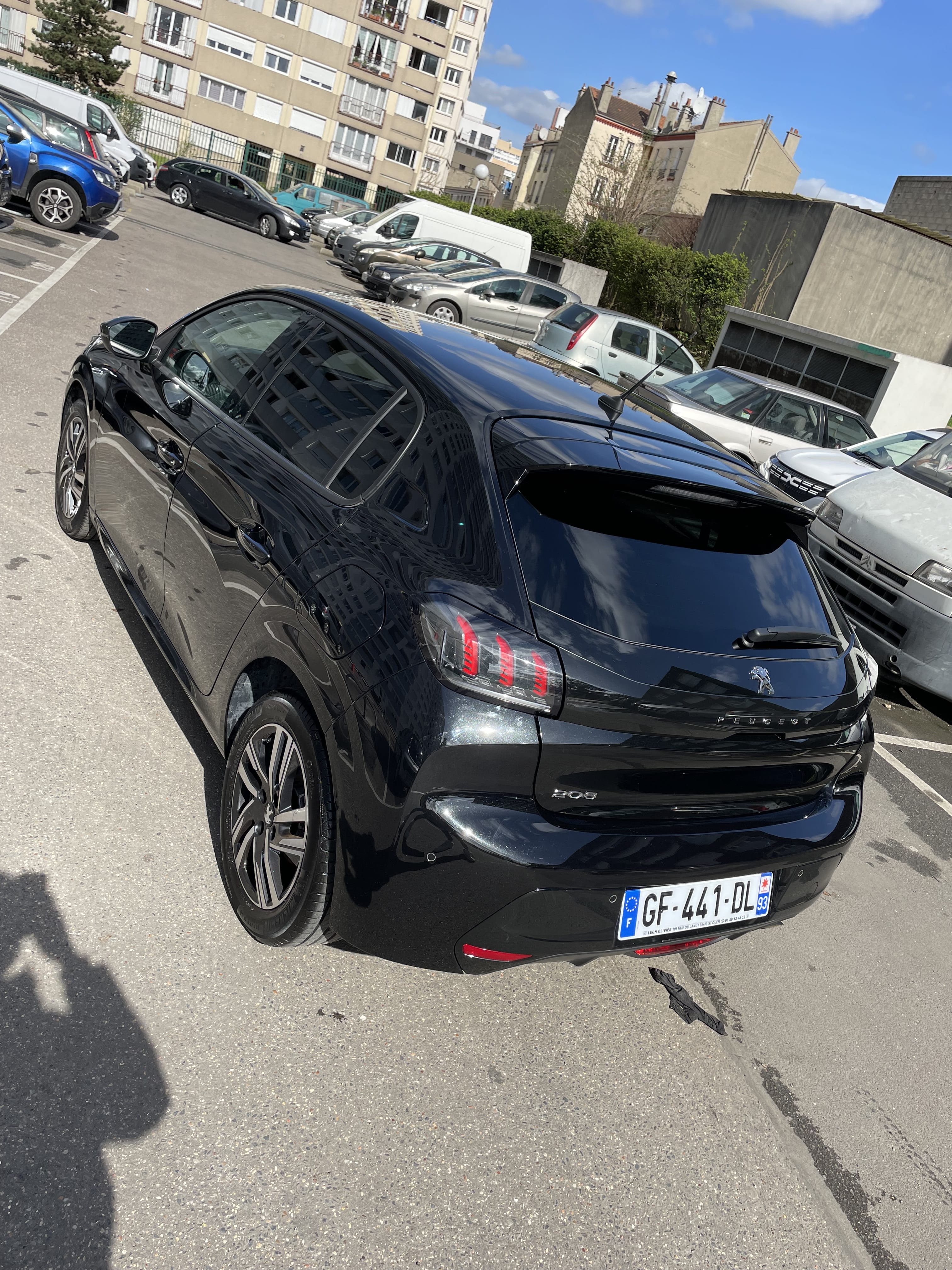 Peugeot 208 avec GPS