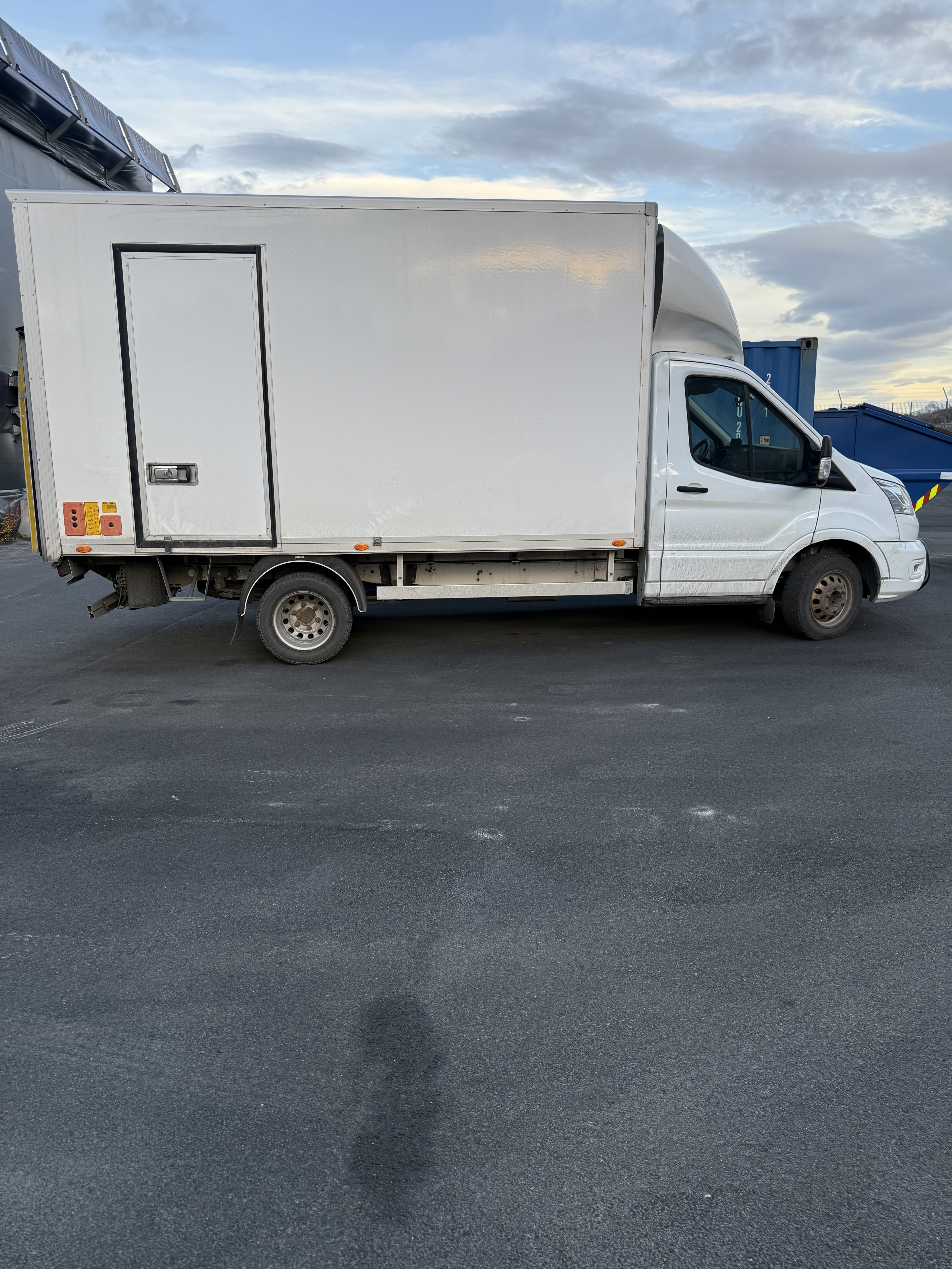 Ford Transit Cargo Van med Aircondition