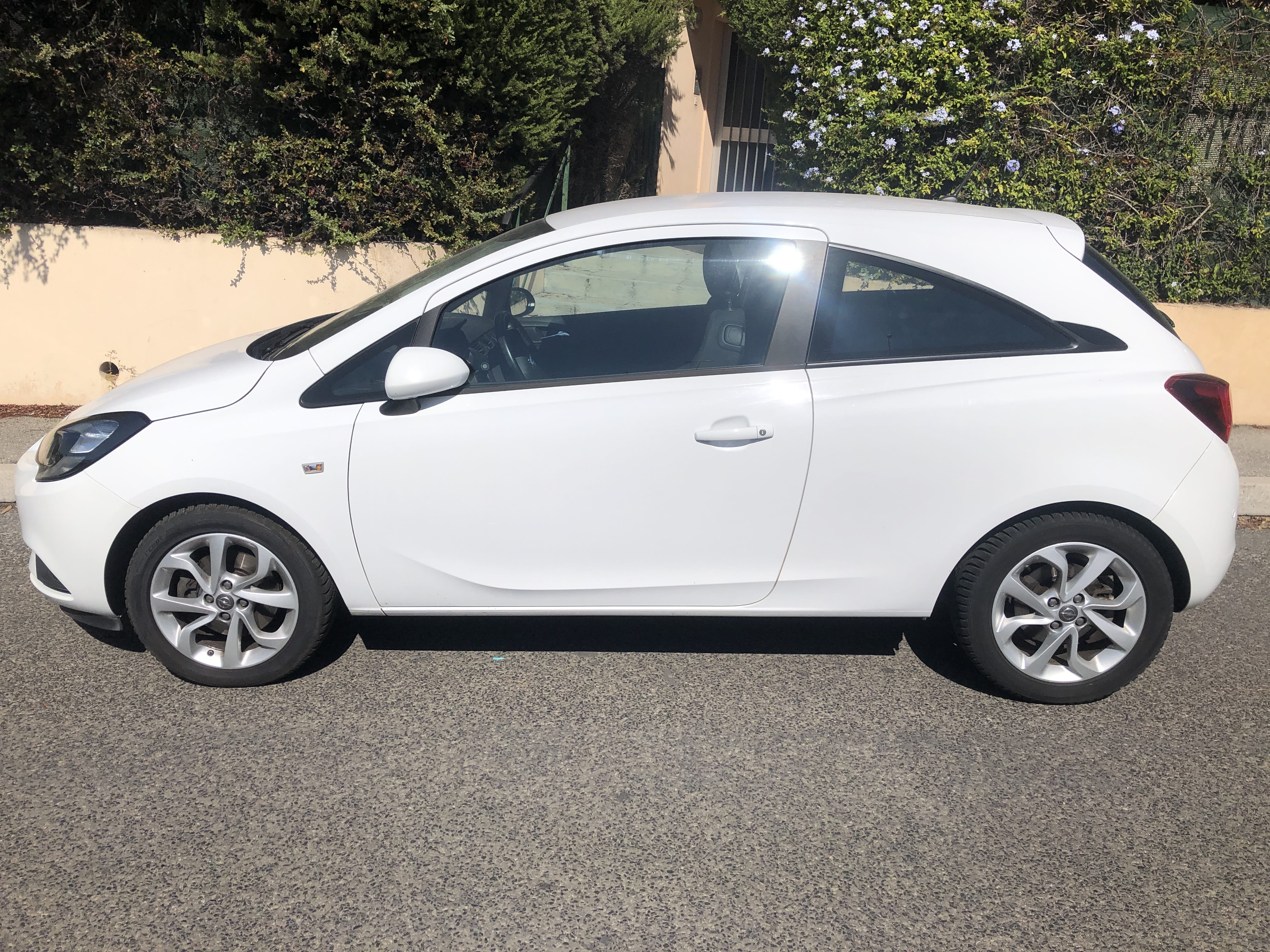 Opel Corsa avec Climatisation