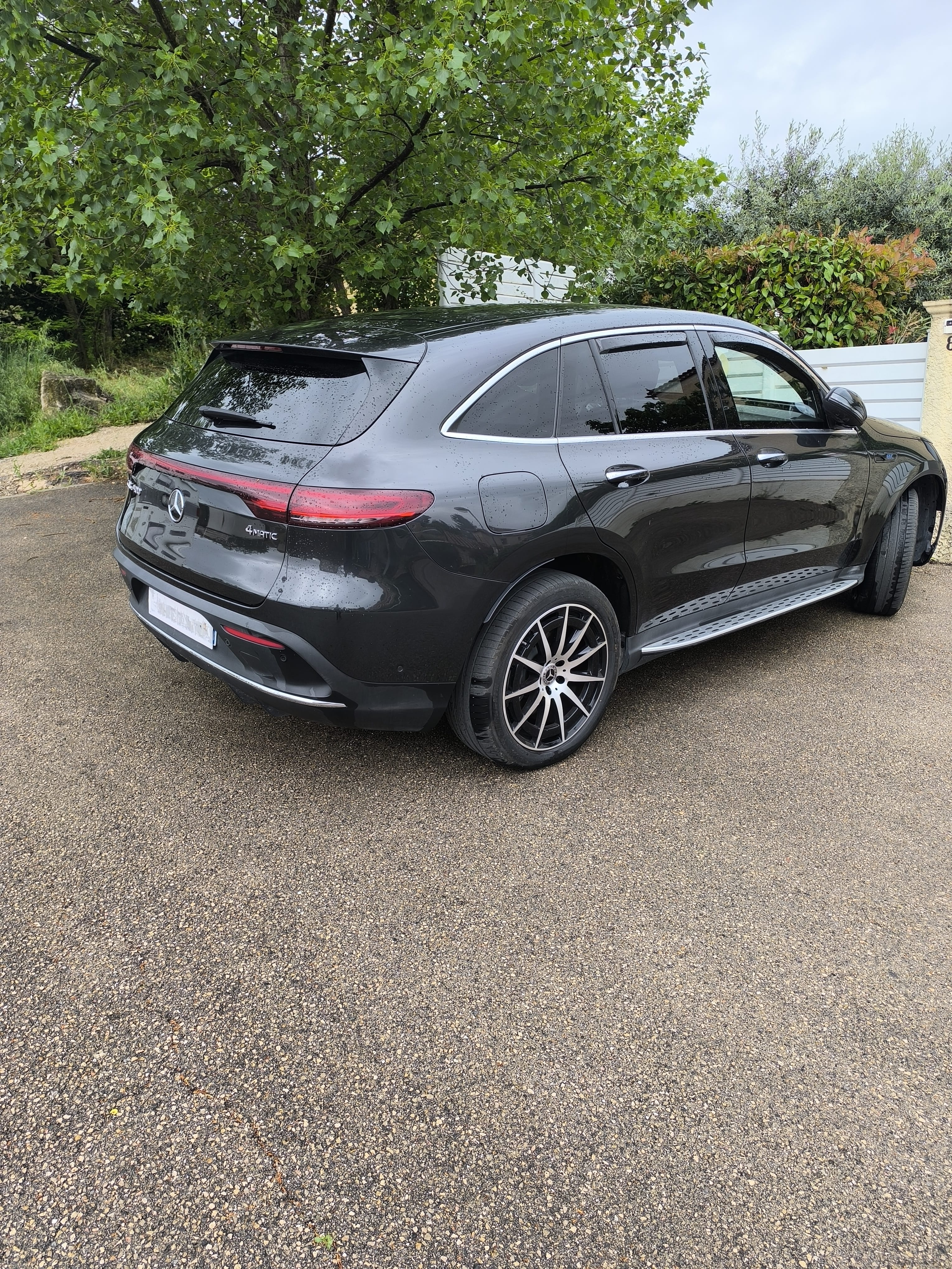 Mercedes-Benz EQC avec Dashcam