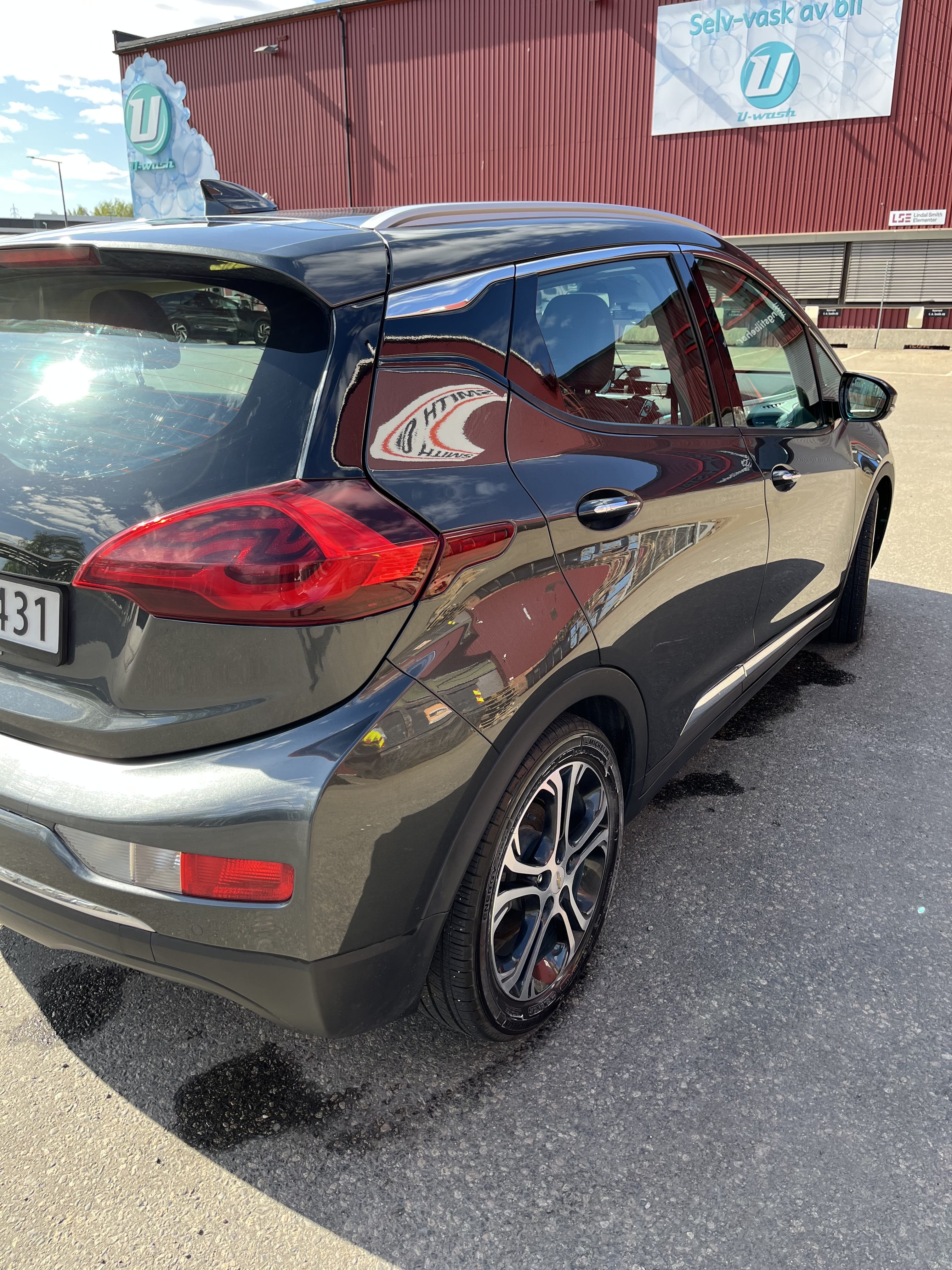 Chevrolet Bolt EV Premier with Bluetooth audio