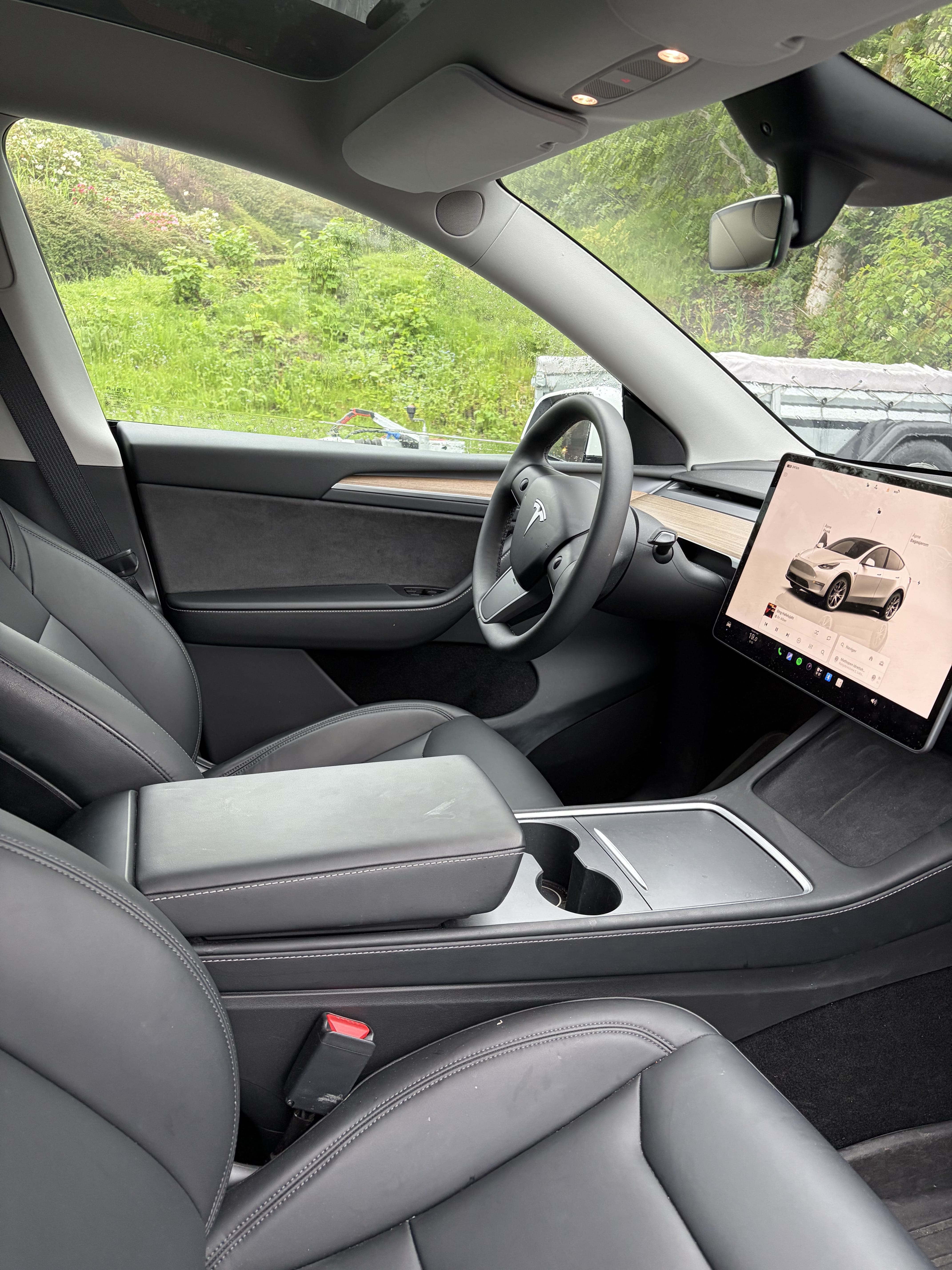 Tesla Model Y Long Range med Aircondition