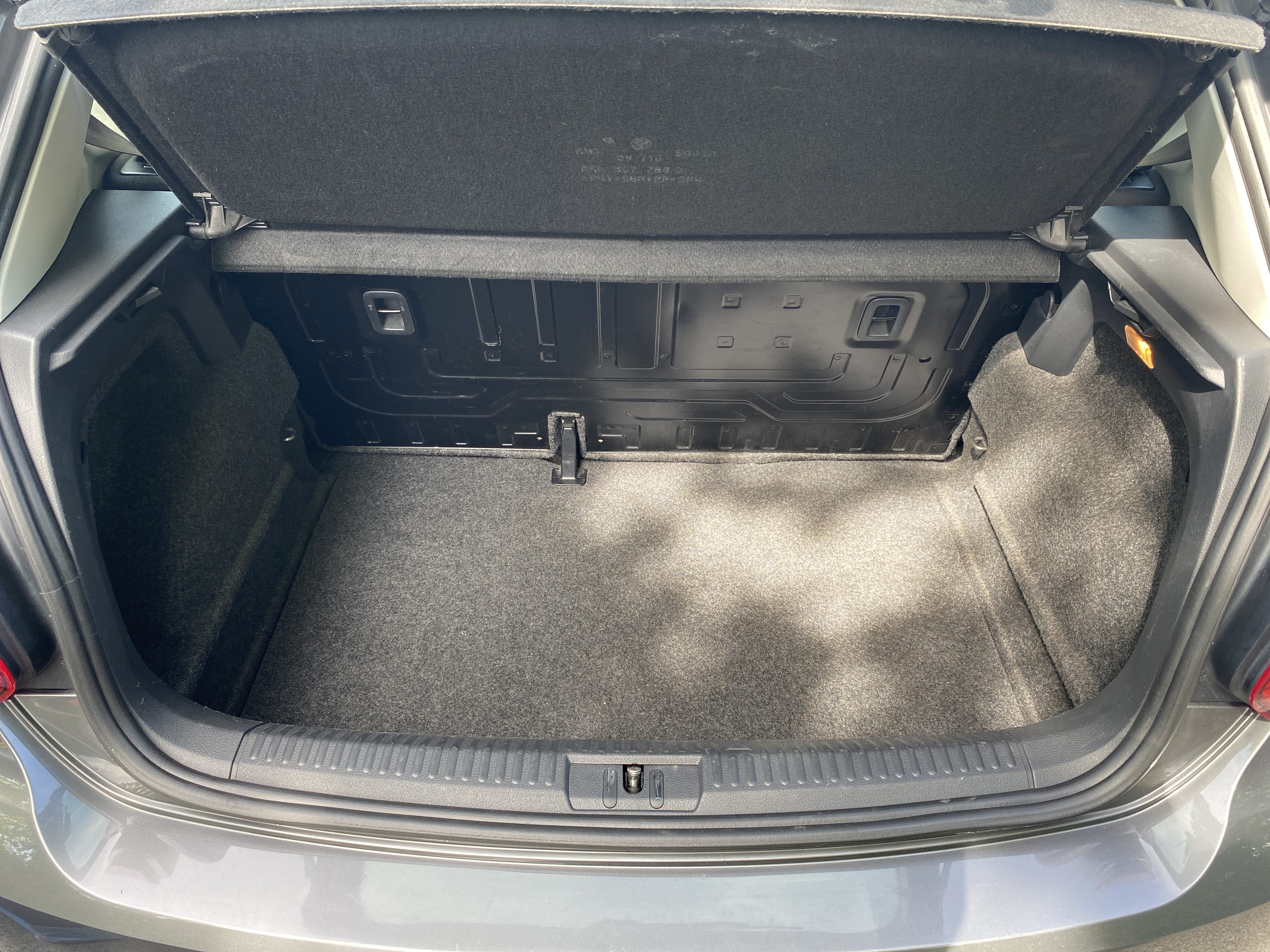 Volkswagen Polo avec Autoradio
