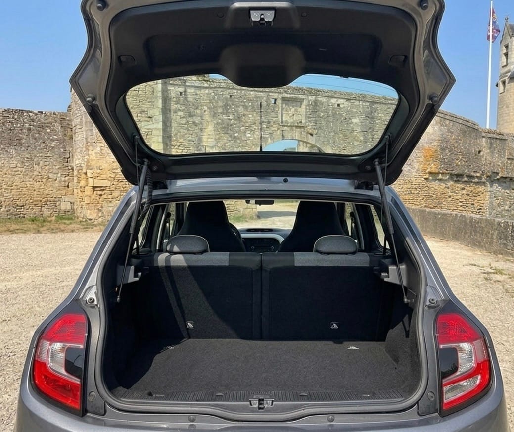 Renault Twingo III avec Autoradio