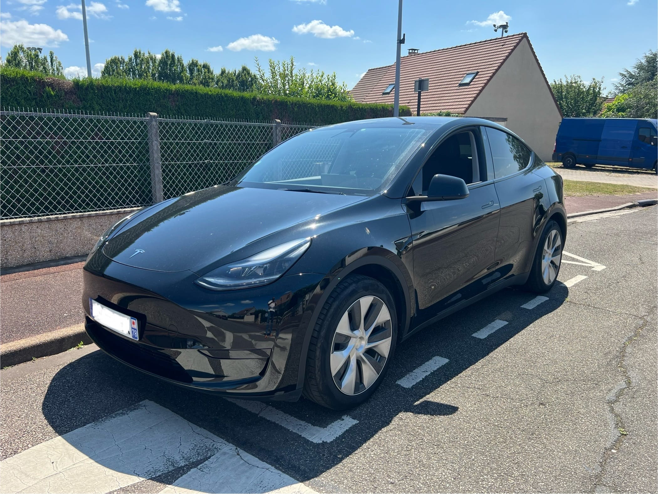 Tesla Model Y, 2023, Électrique, automatique