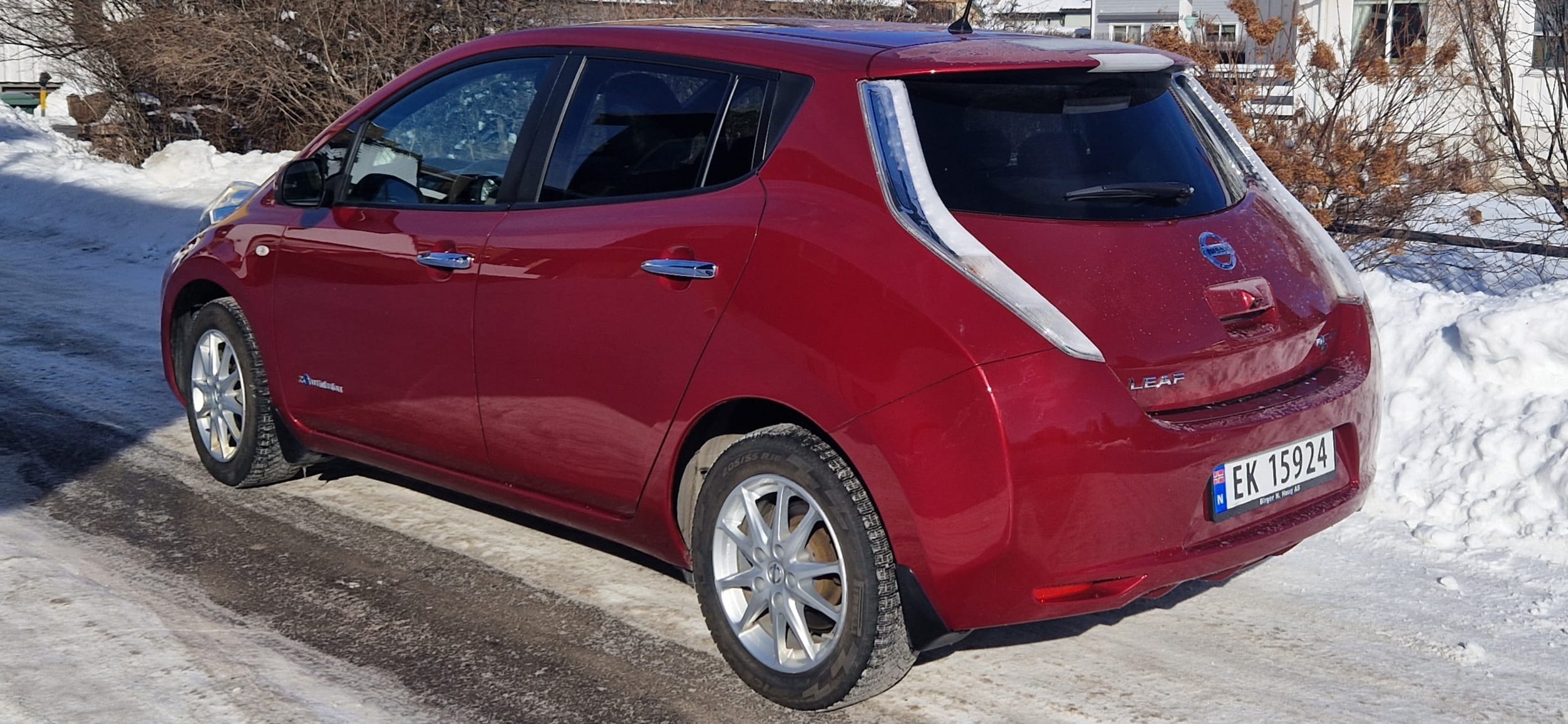 Nissan Leaf 30kWh mit Navigationsgerät