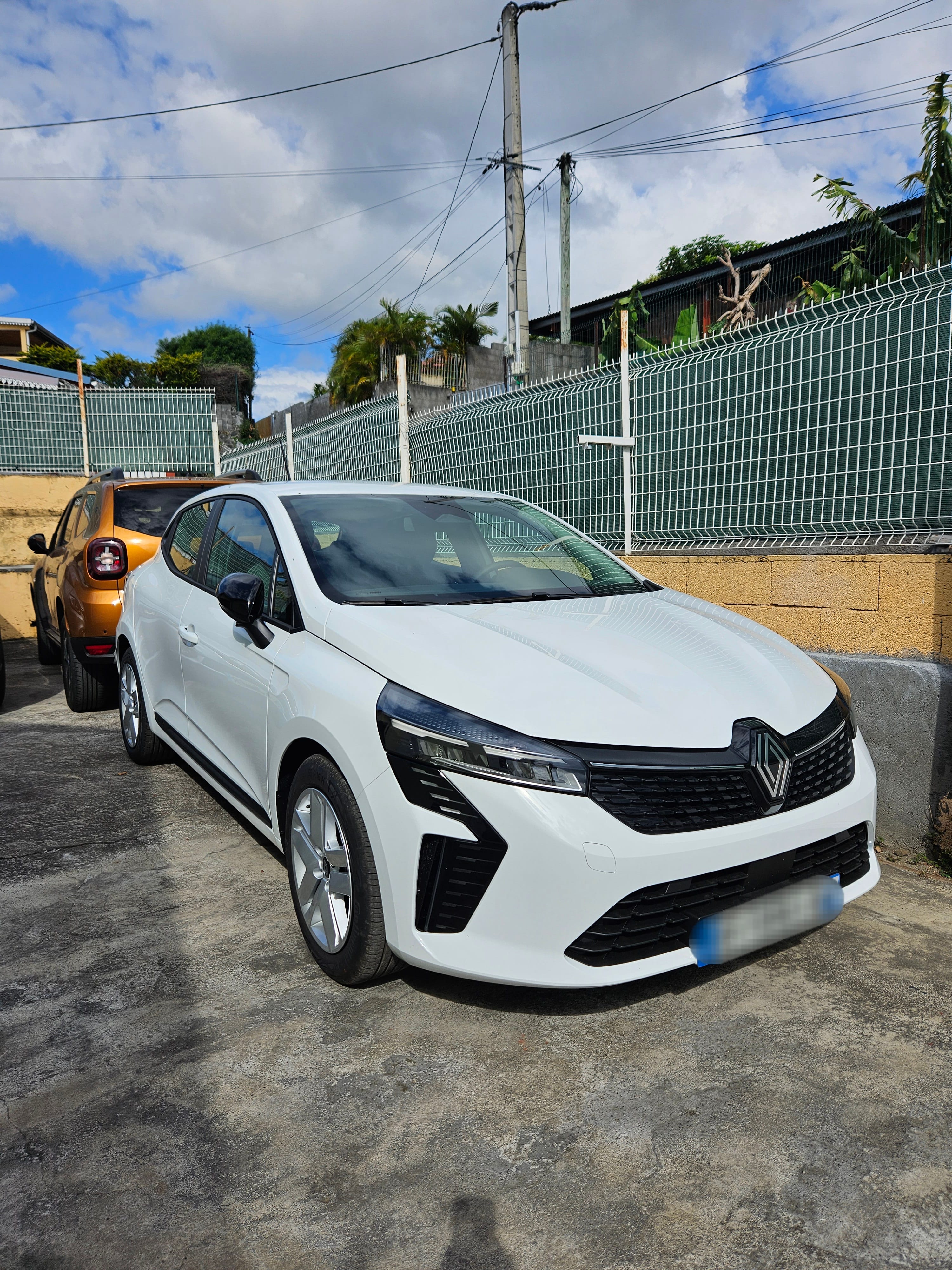 Renault Clio, 2024, Essence 95