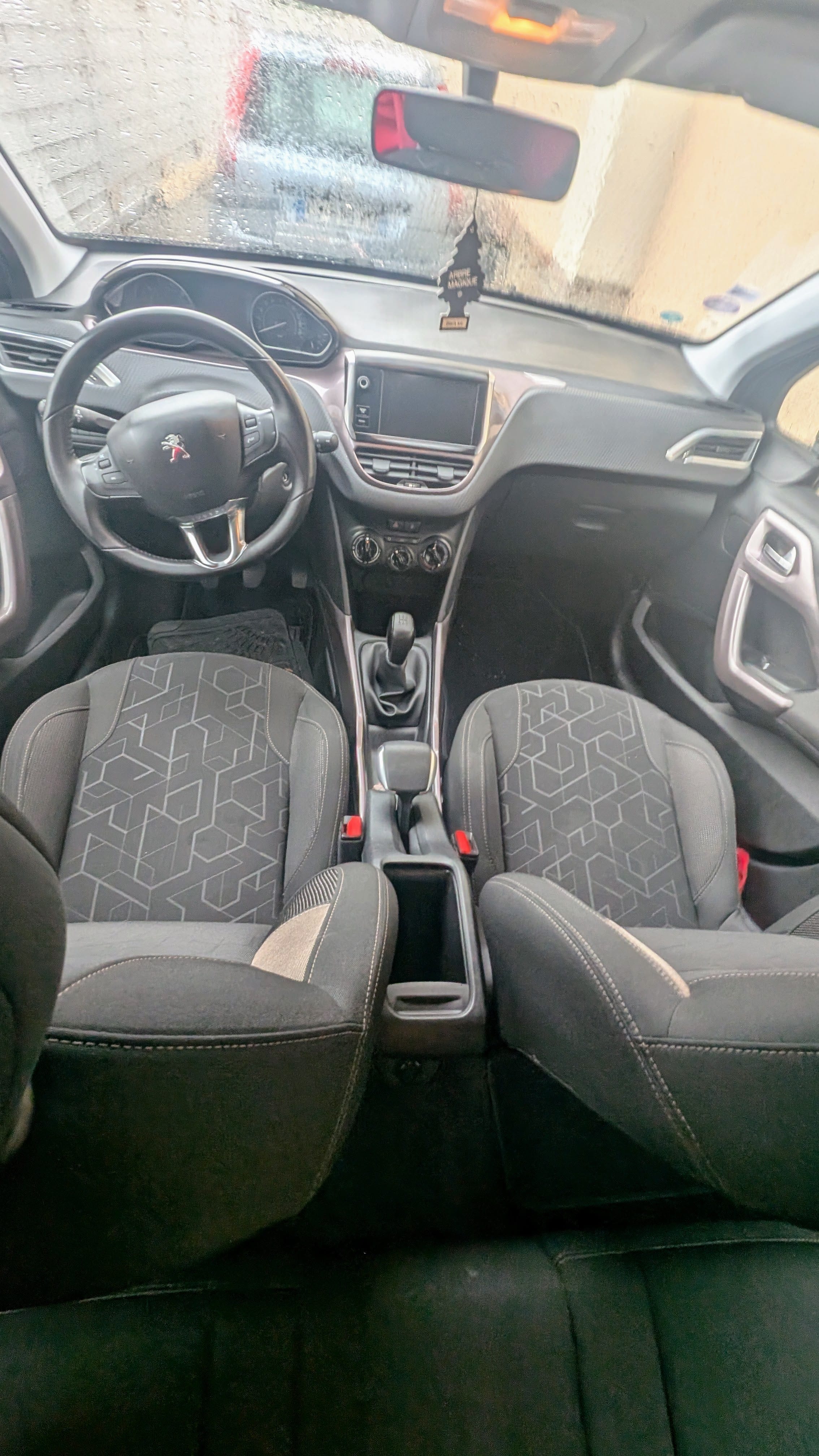 Peugeot 2008 avec GPS