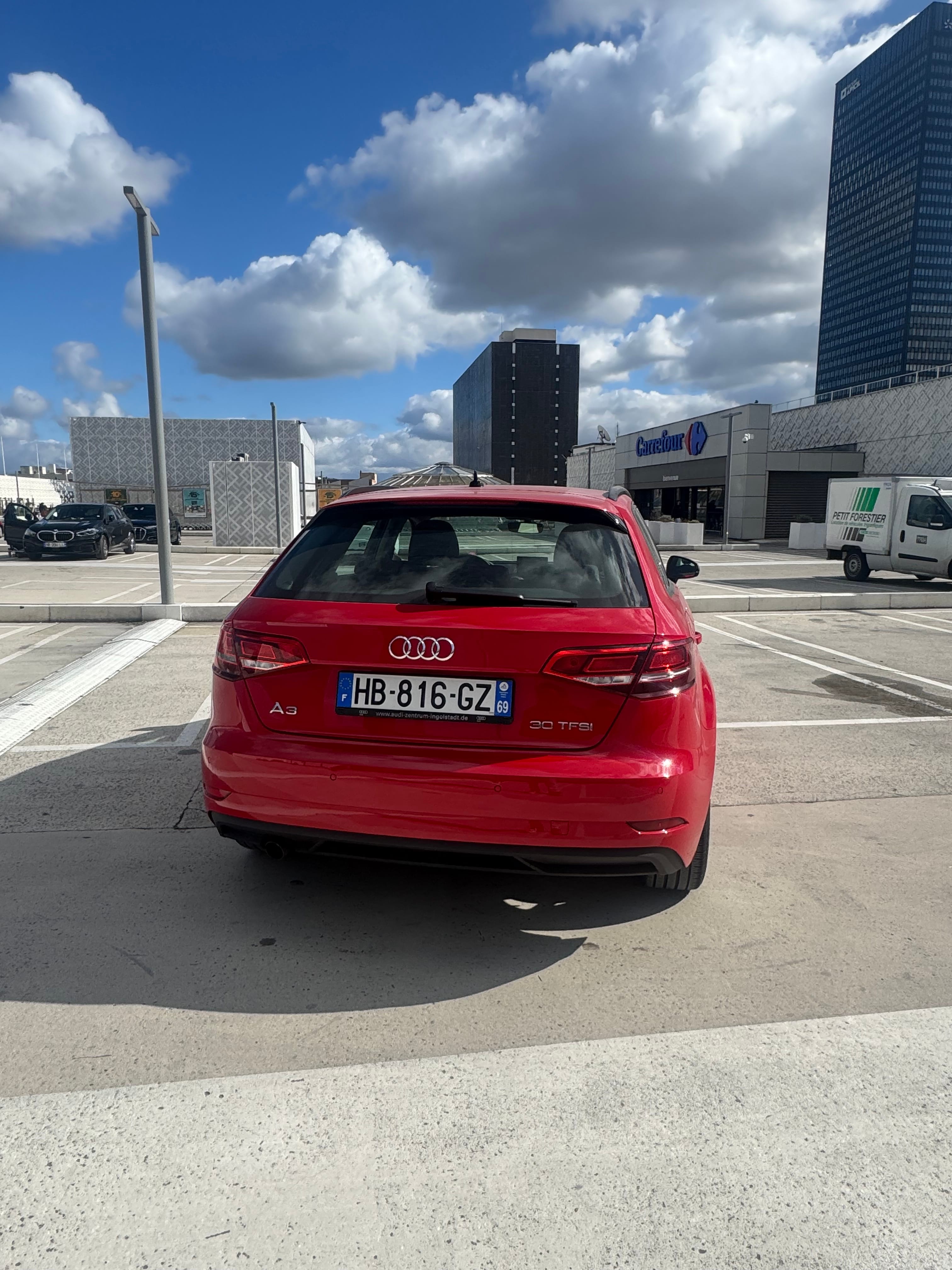 Audi A3 mit Navigationsgerät