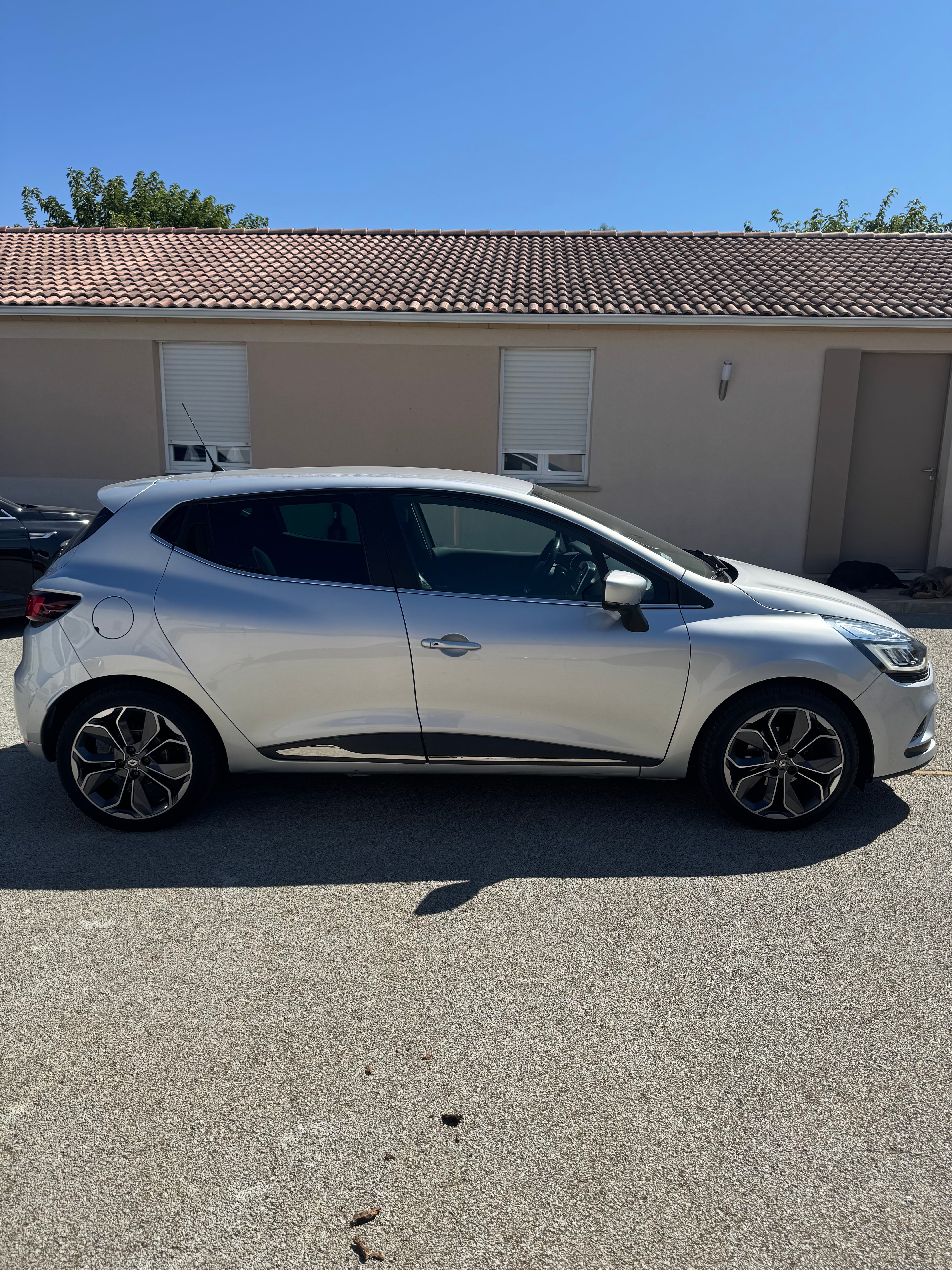 Renault Clio avec Climatisation