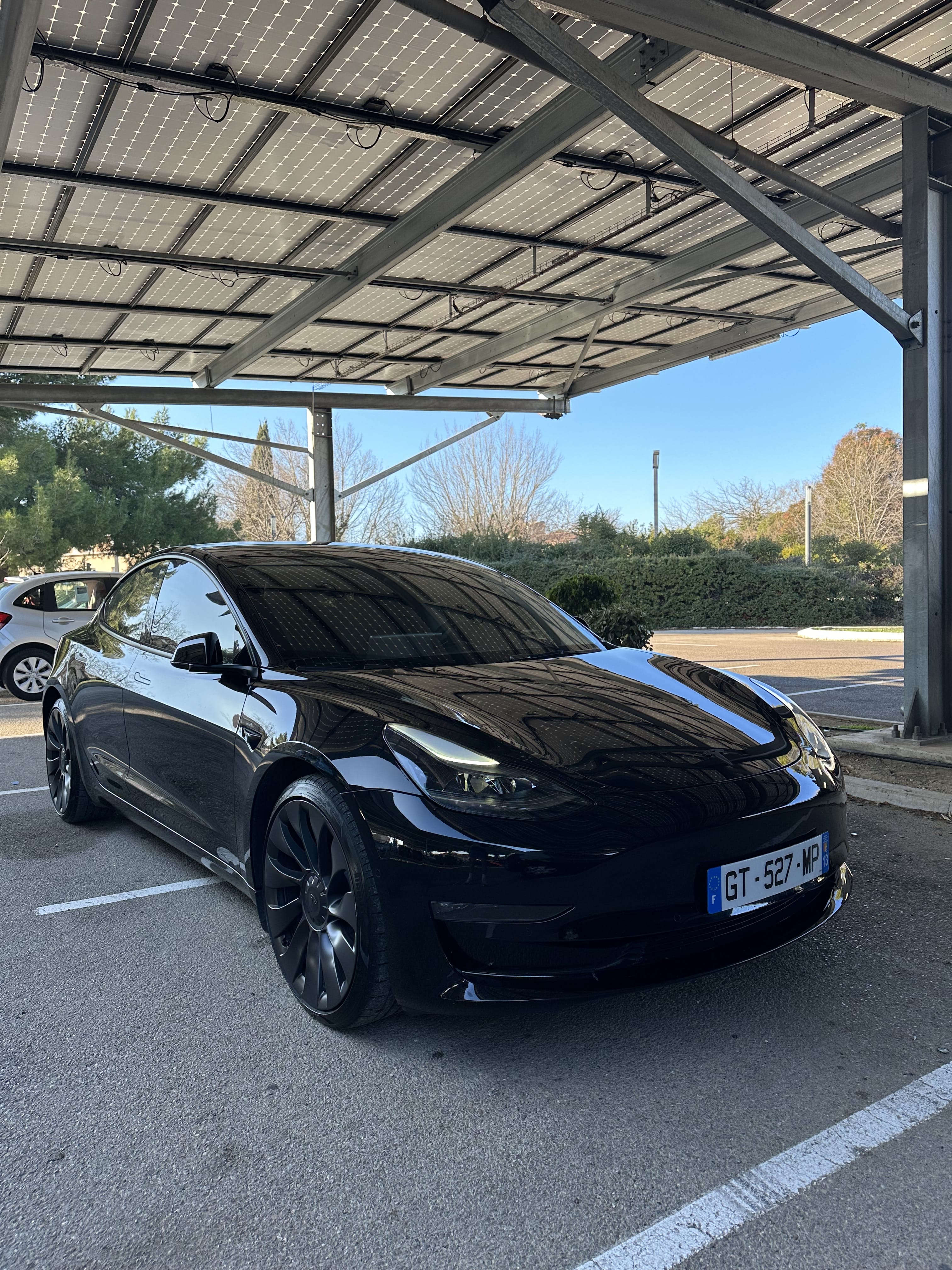 Tesla Model 3 Performance avec GPS