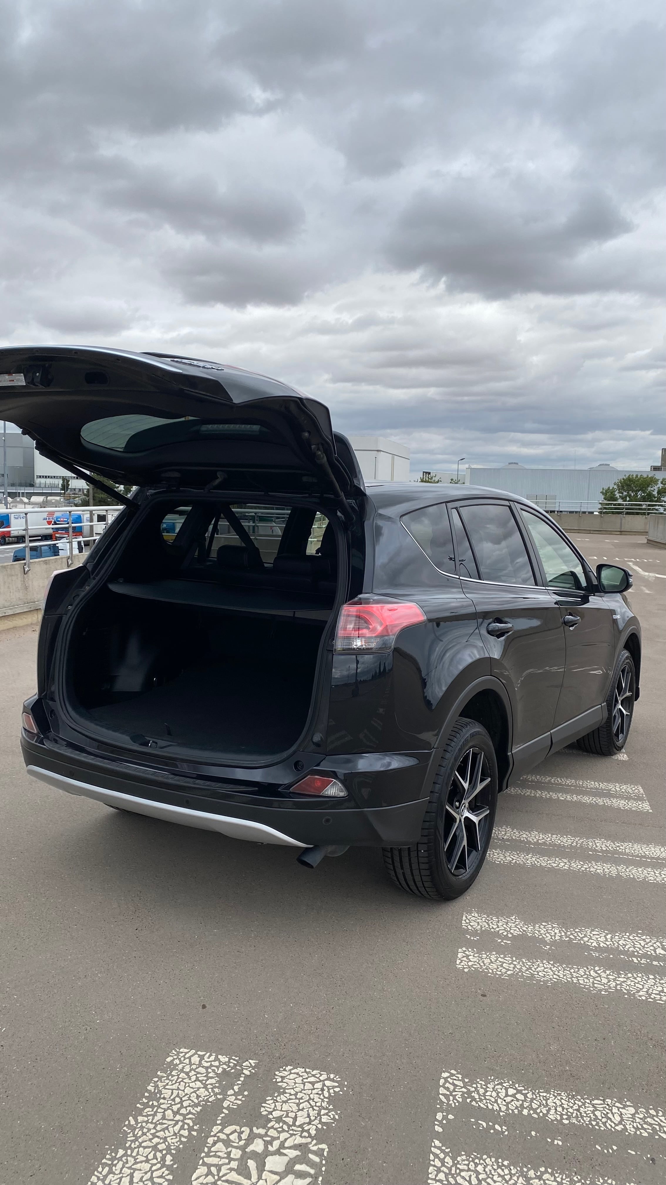 Toyota Rav4 Hybride avec GPS