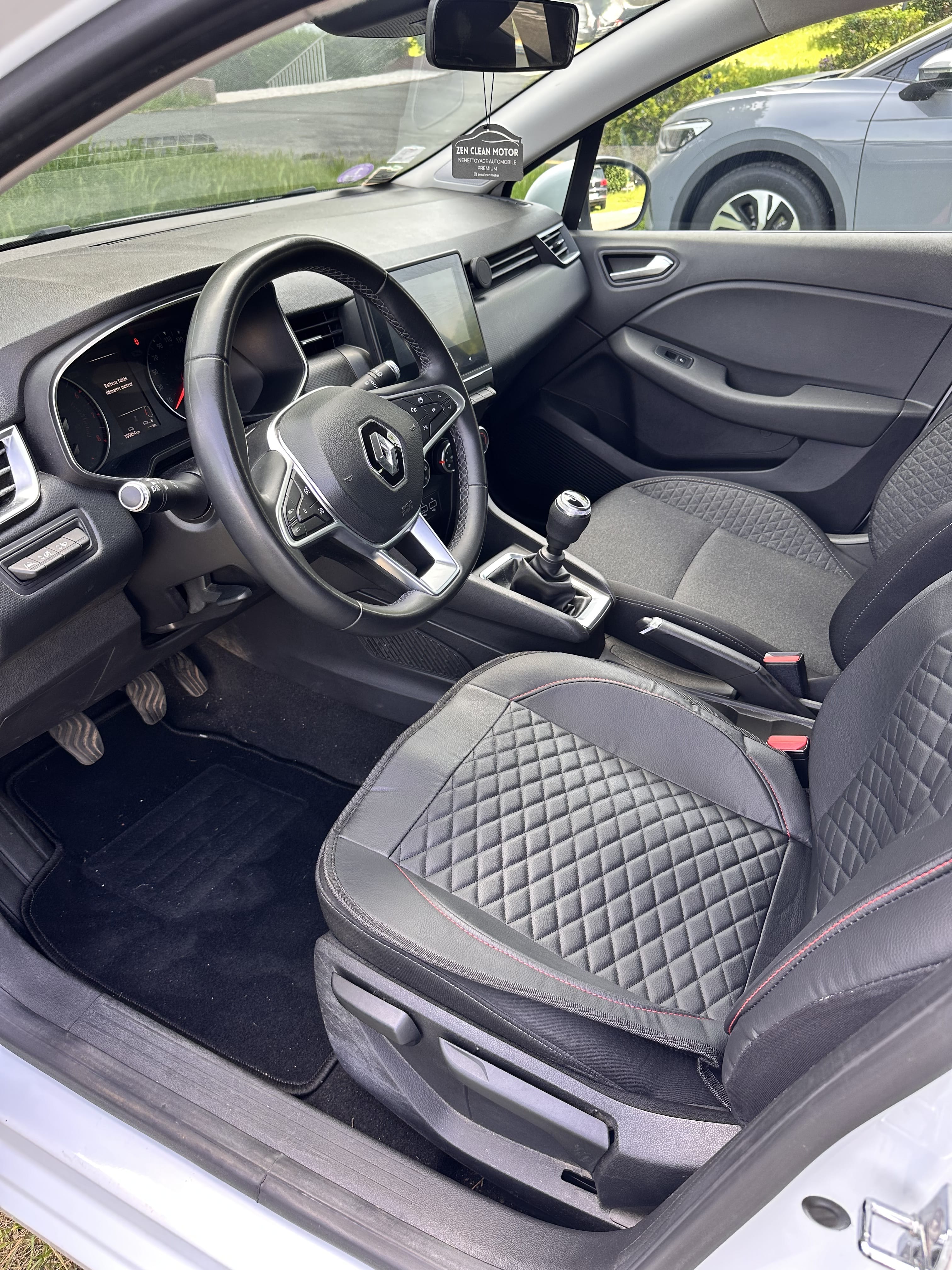 Renault Clio avec Apple CarPlay