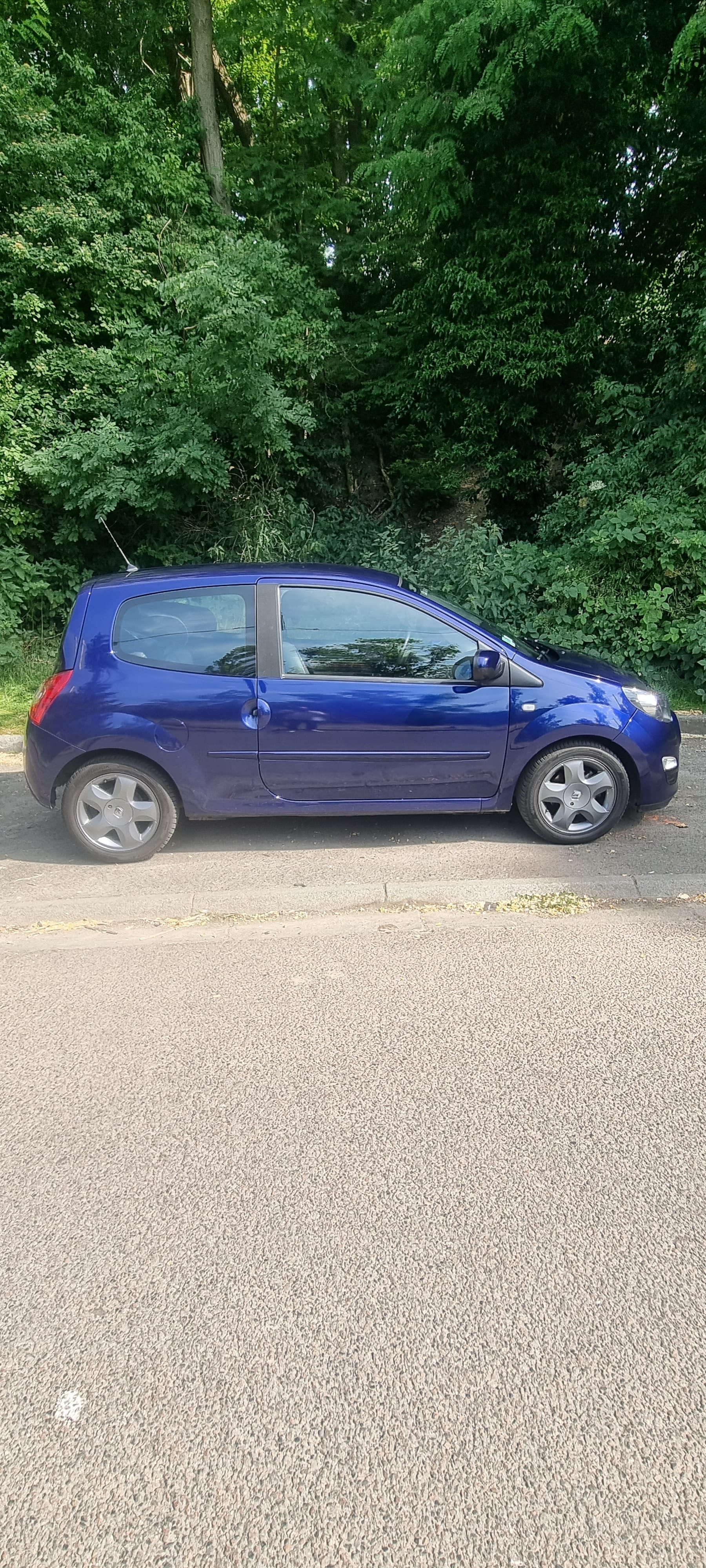 Renault Twingo II 1.2 16v 75 ch 4 chevaux fiscaux, 2013, Essence 95