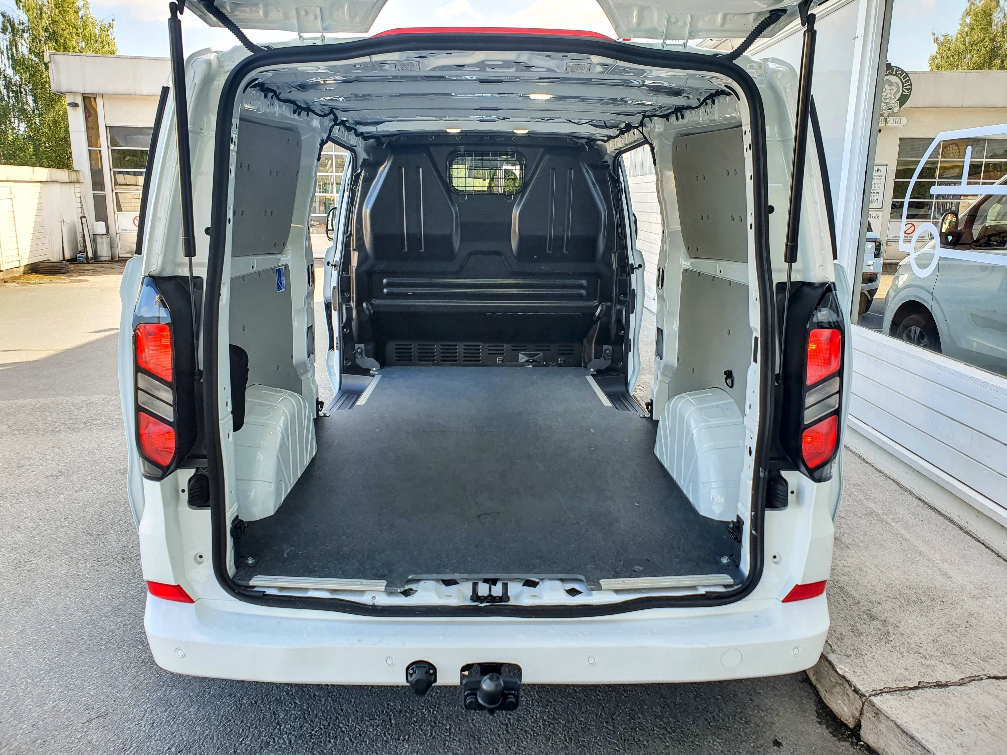 Ford Transit Custom Varebil 4WD med Firehjulstrekk