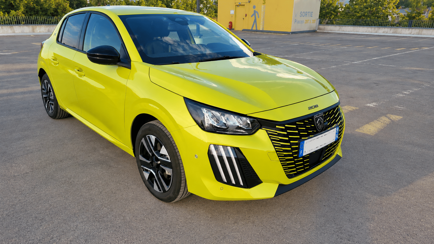 Peugeot e-208 Allure Autonomie : ~350km, 2026, Électrique, automatique