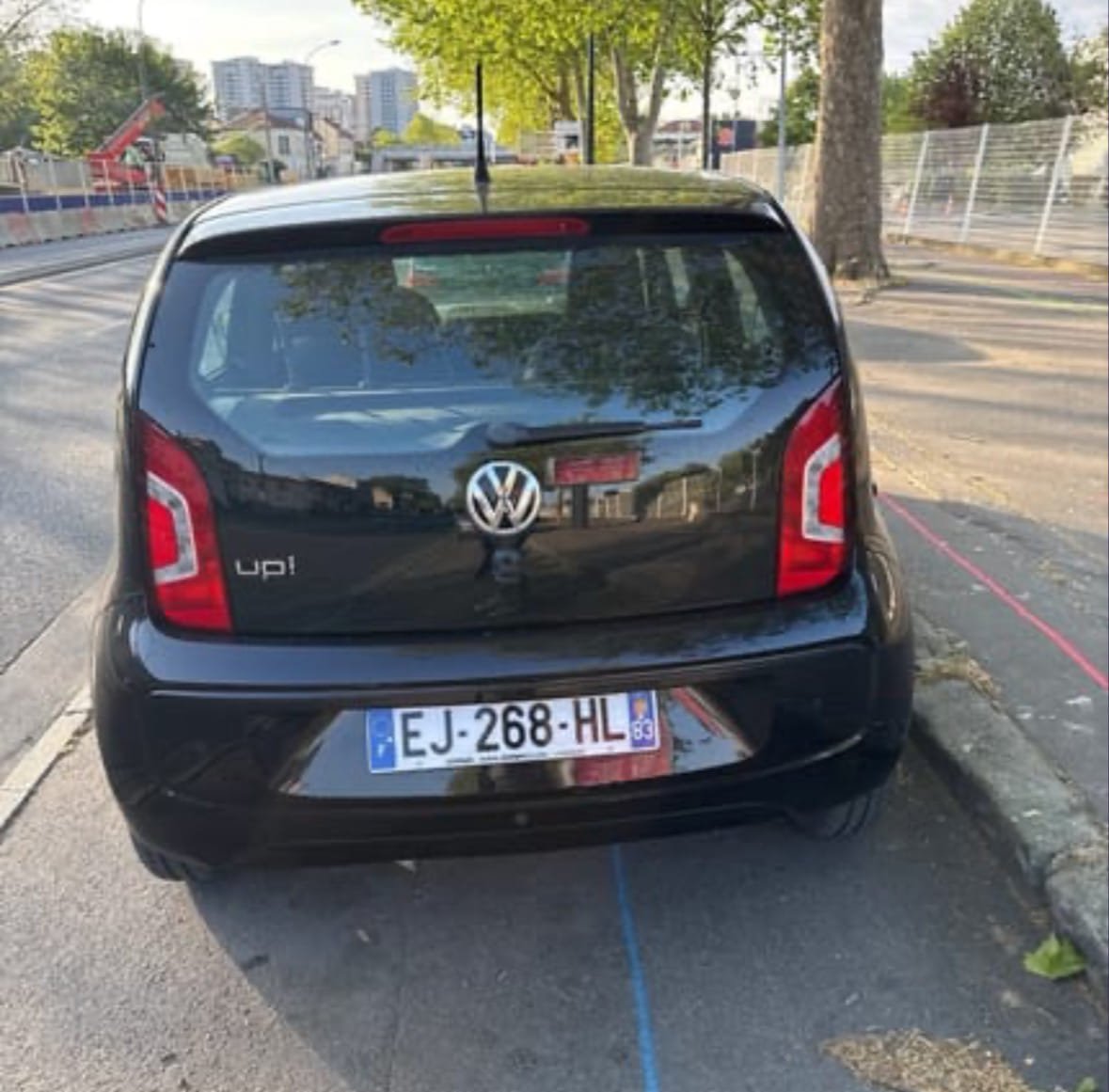 Volkswagen Up! Essence sans plomb 95 avec Régulateur de vitesse