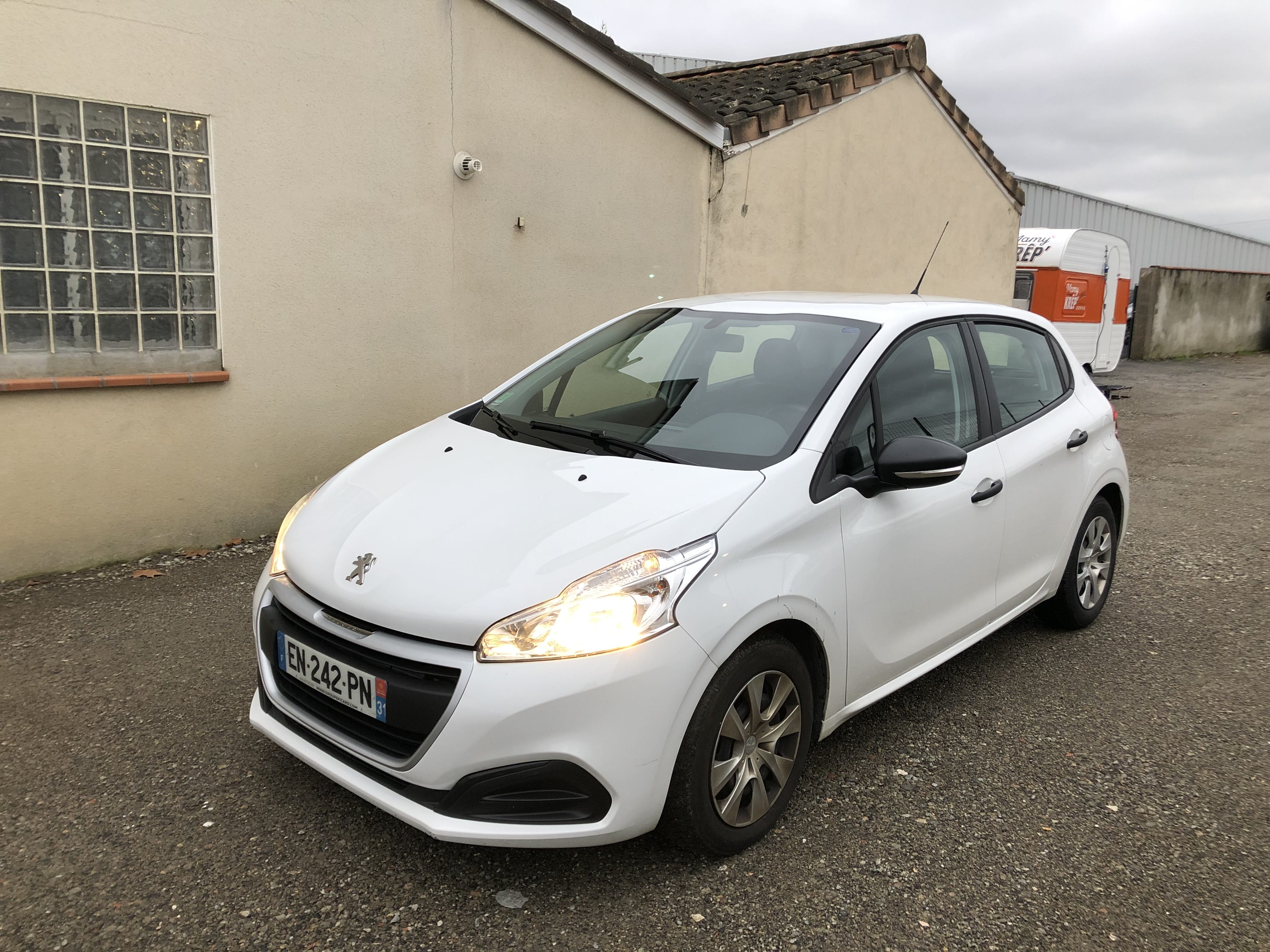 Peugeot 208 Société, 2017, Diesel